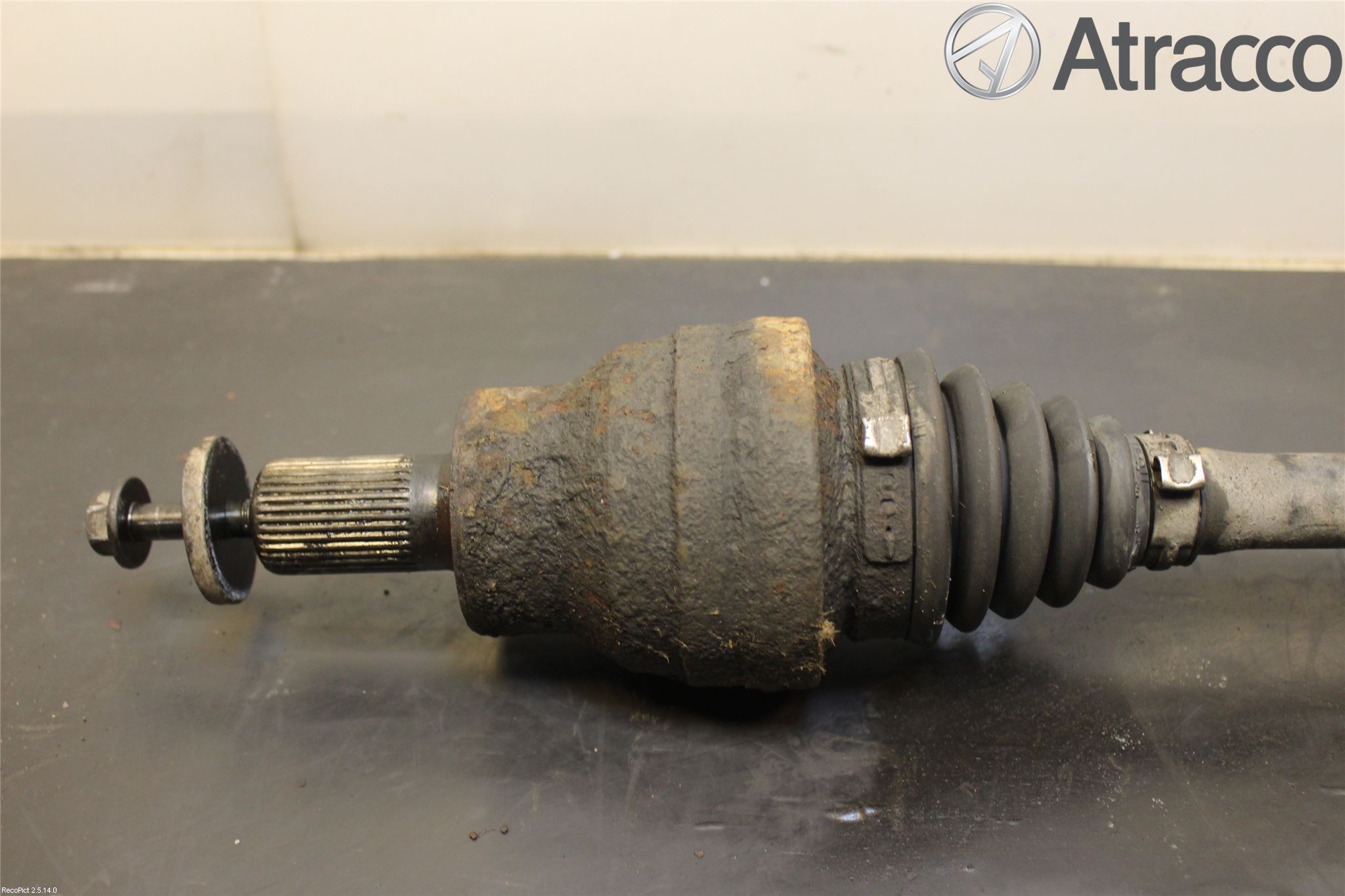 Volvo XC70 05-07 Drivaxel Bak Vänster