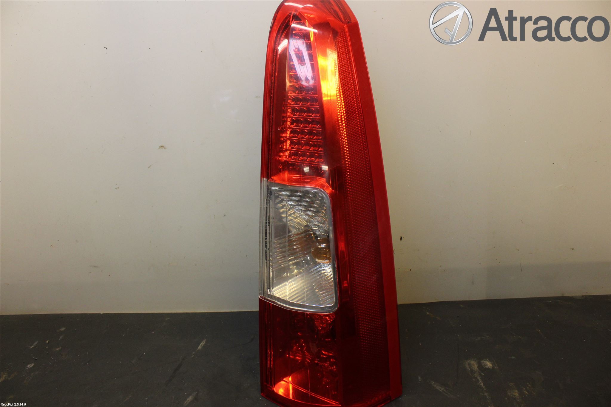 Volvo XC70 05-07 Bakljus Höger