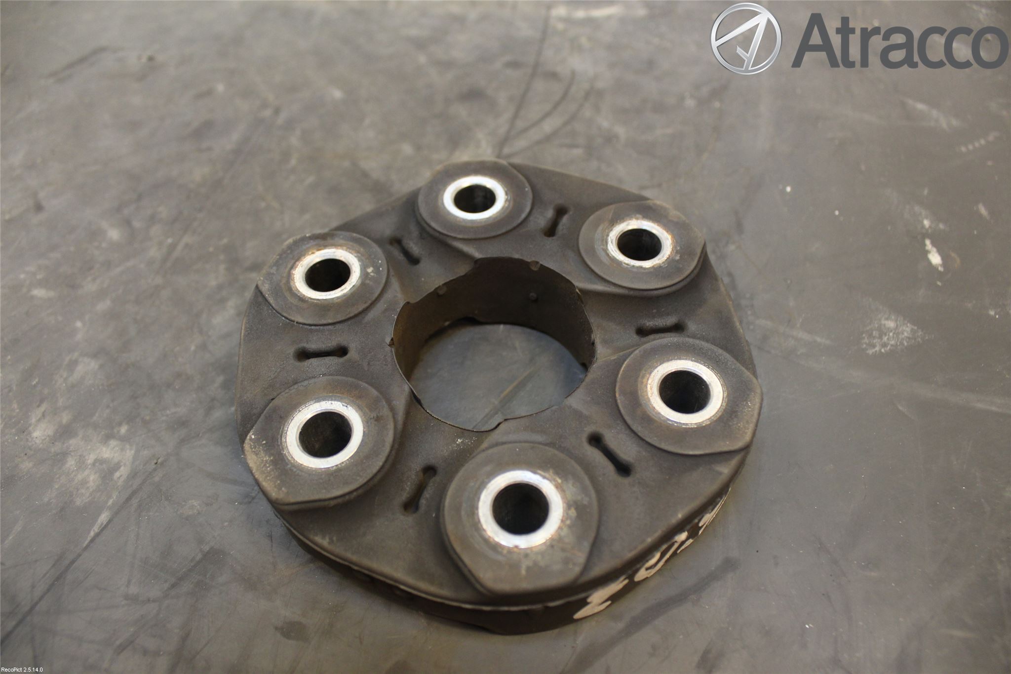 BMW X5 F15 13-18 Mellanaxel Gummiknut