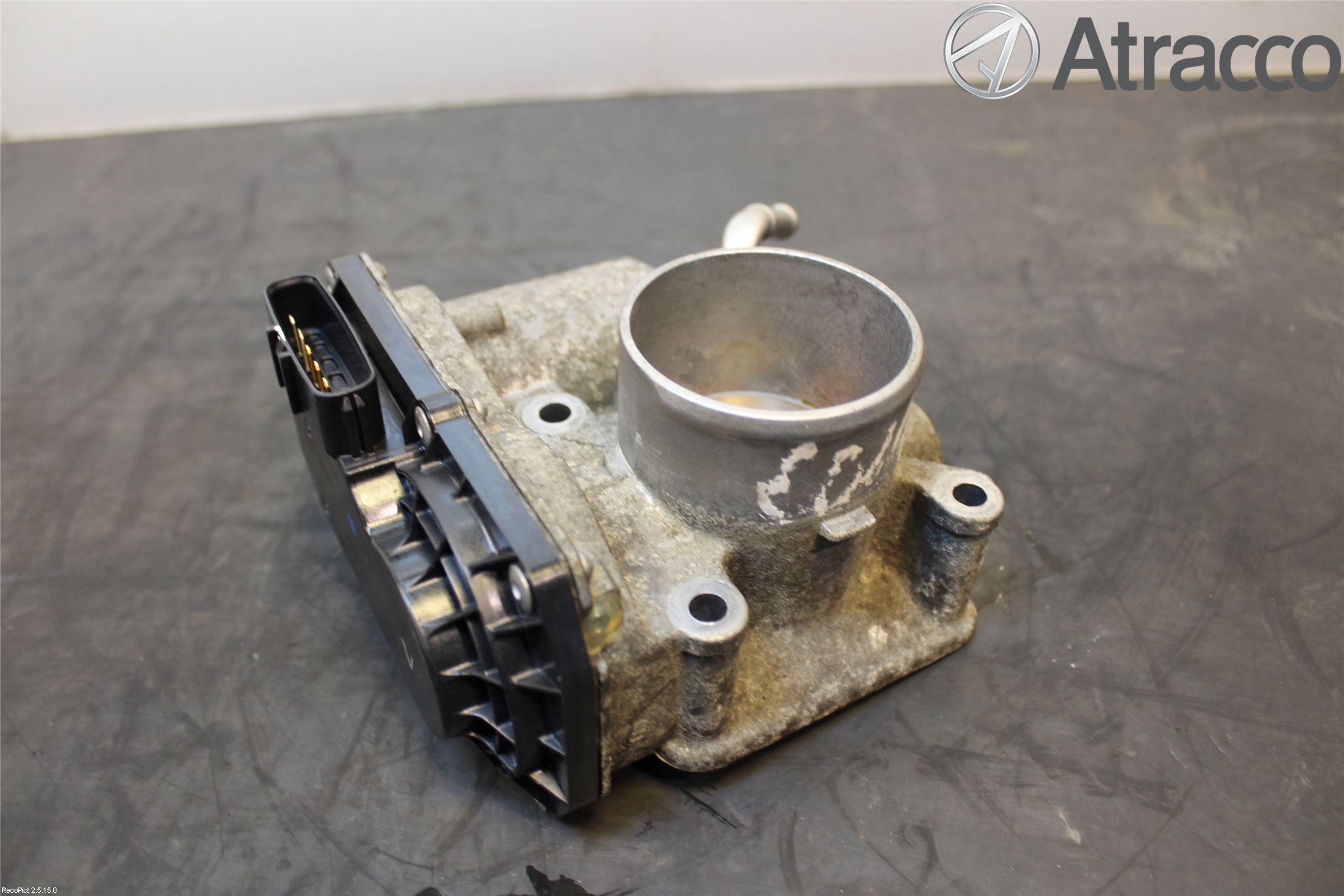 Toyota COROLLA 02-07 Injspjällhus