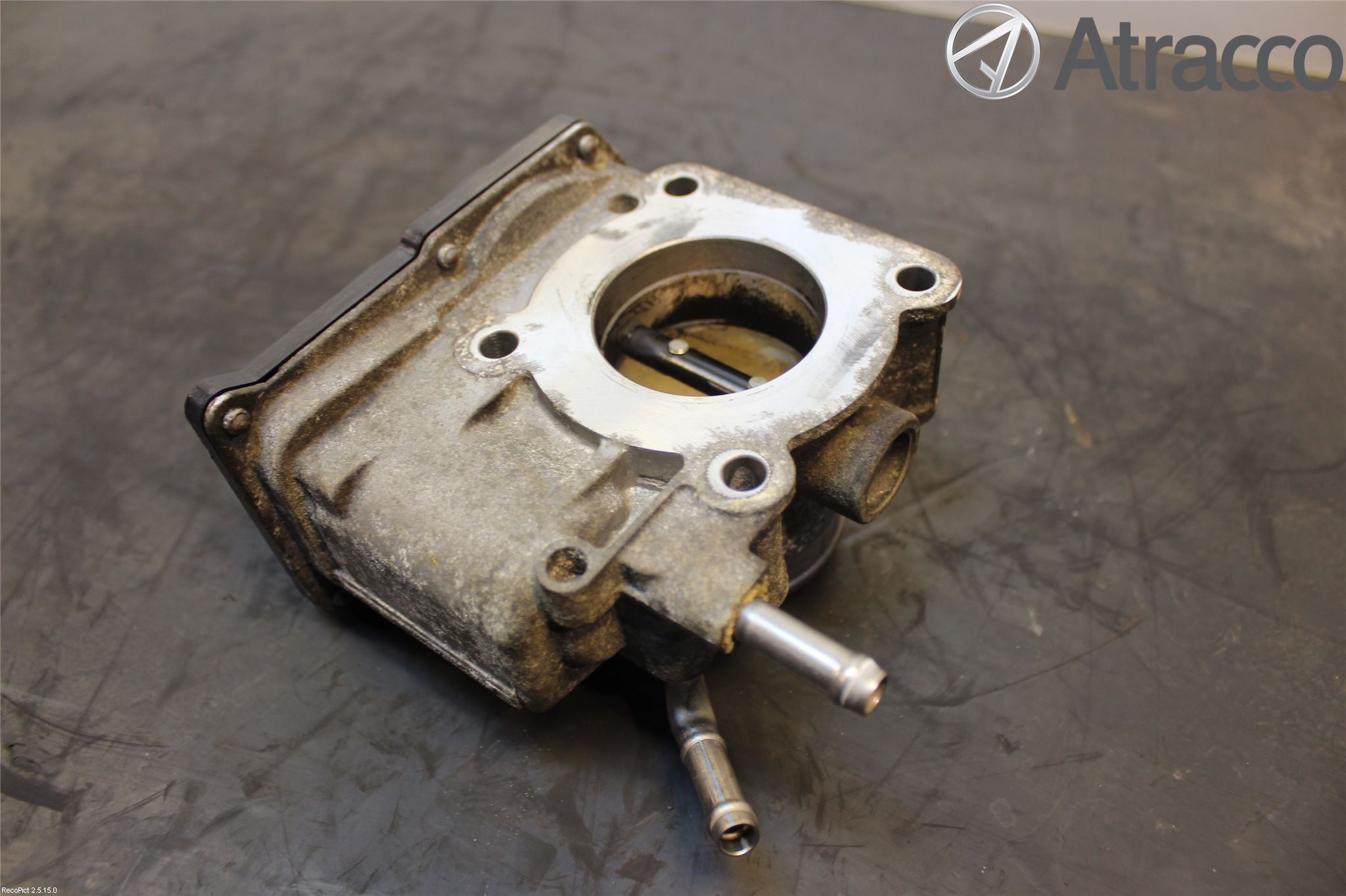 Toyota COROLLA 02-07 Injspjällhus