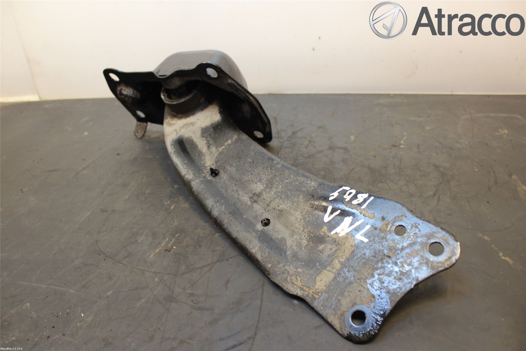 Volkswagen VW PASSAT 11-14 Bärarm Bak Vänster