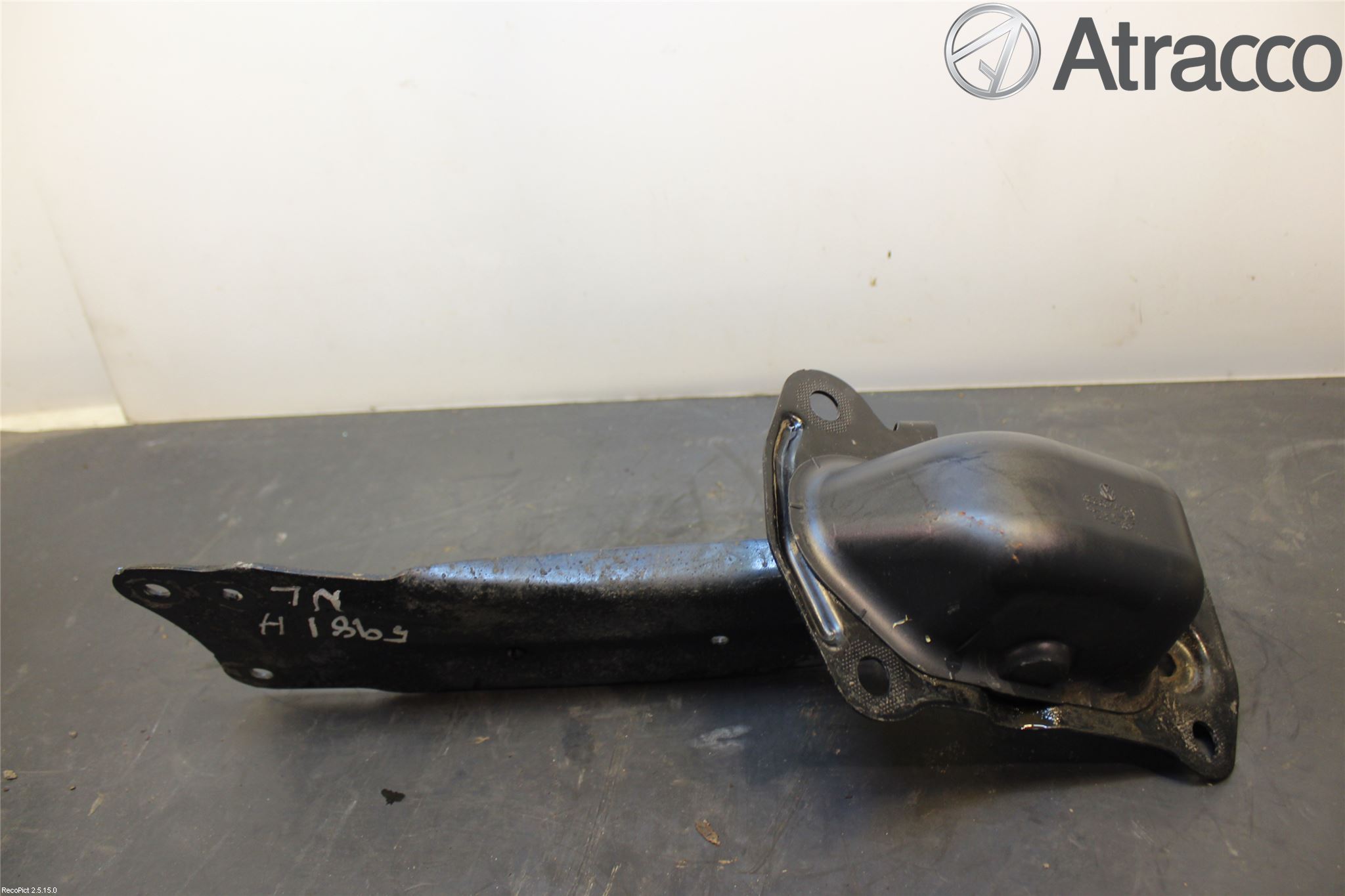 Volkswagen VW PASSAT 11-14 Bärarm Bak Höger