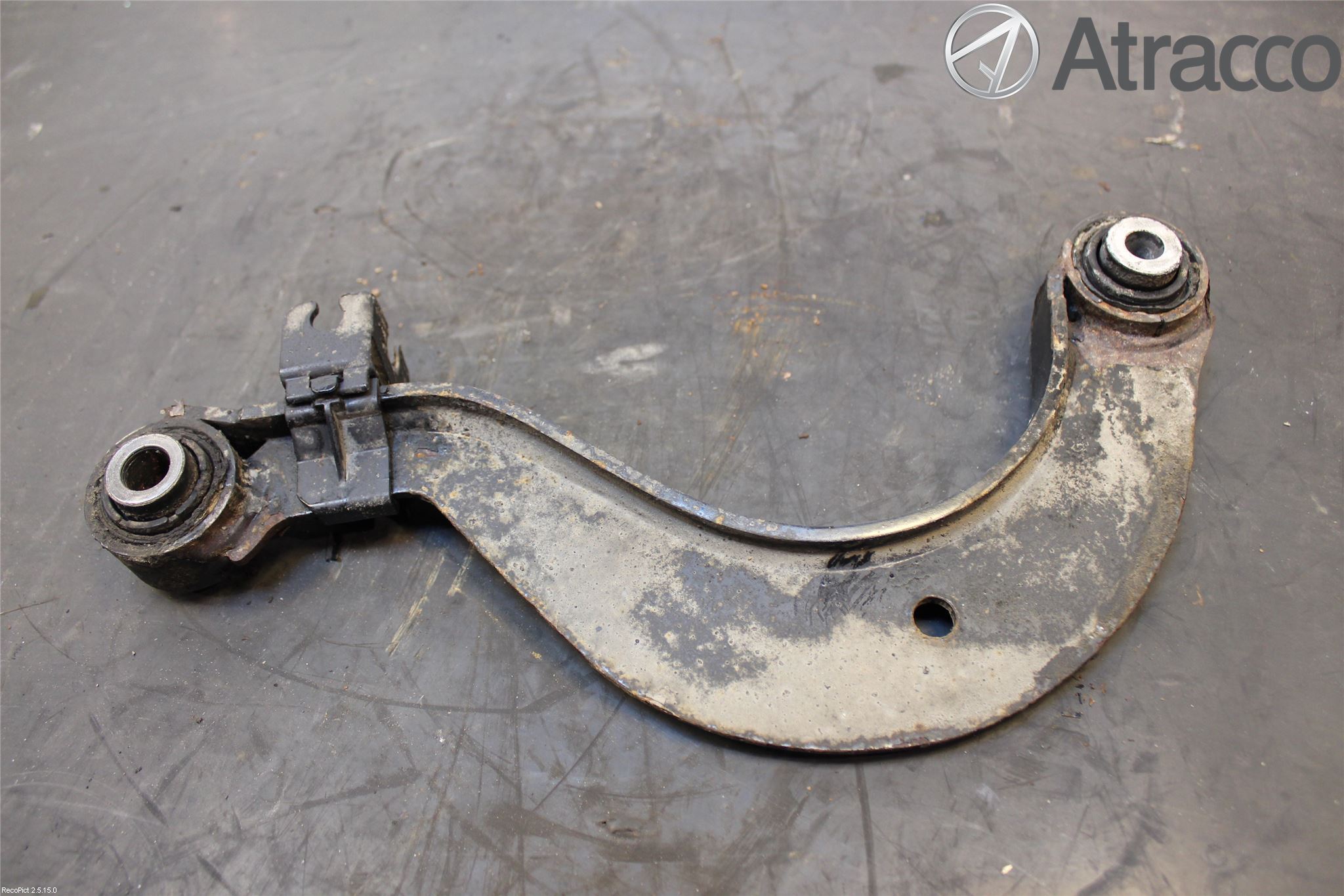 Volkswagen VW PASSAT 11-14 Bärarm Bak Övre Höger
