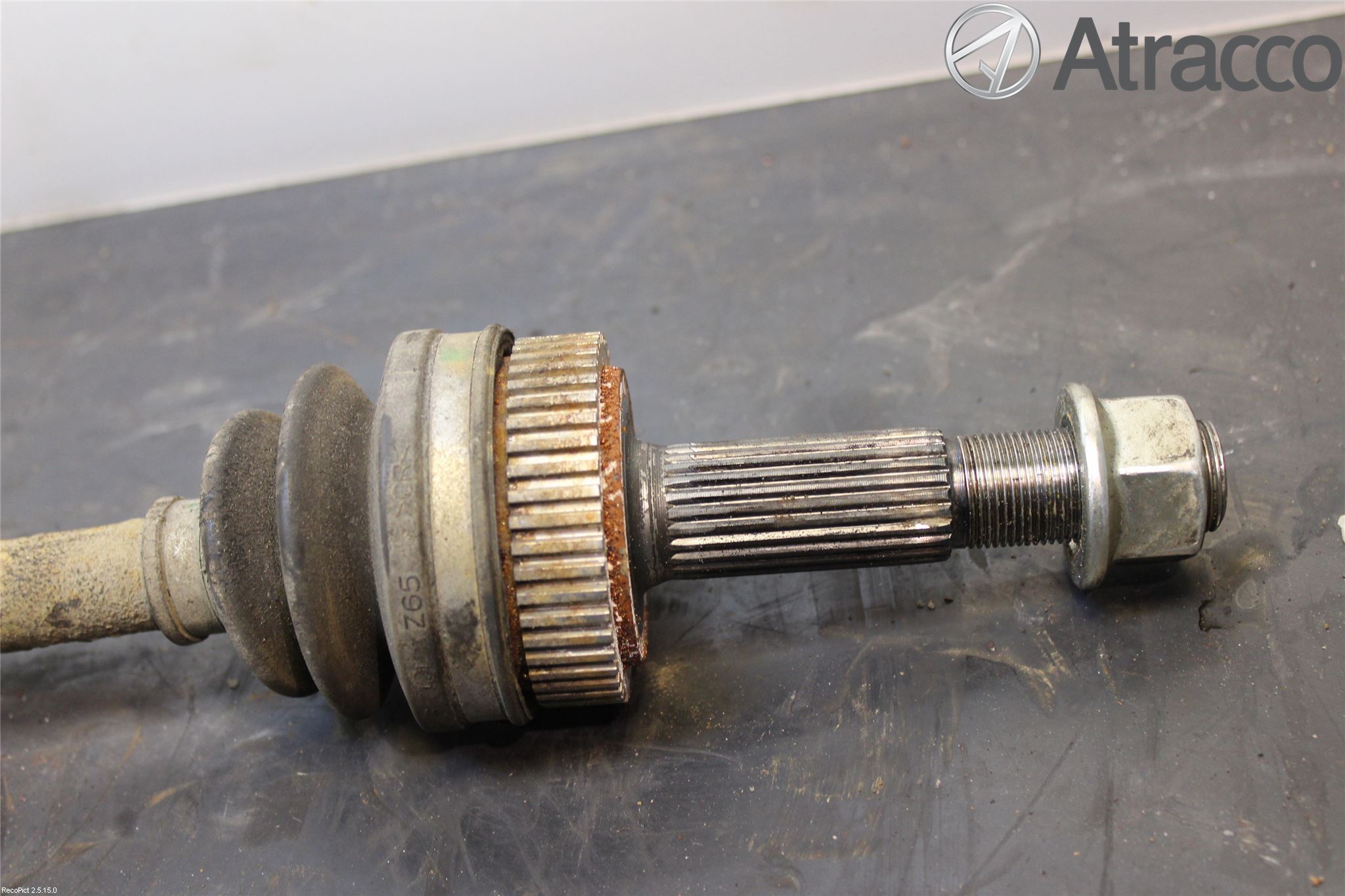 Nissan QASHQAI 10-14 Drivaxel Bak Vänster