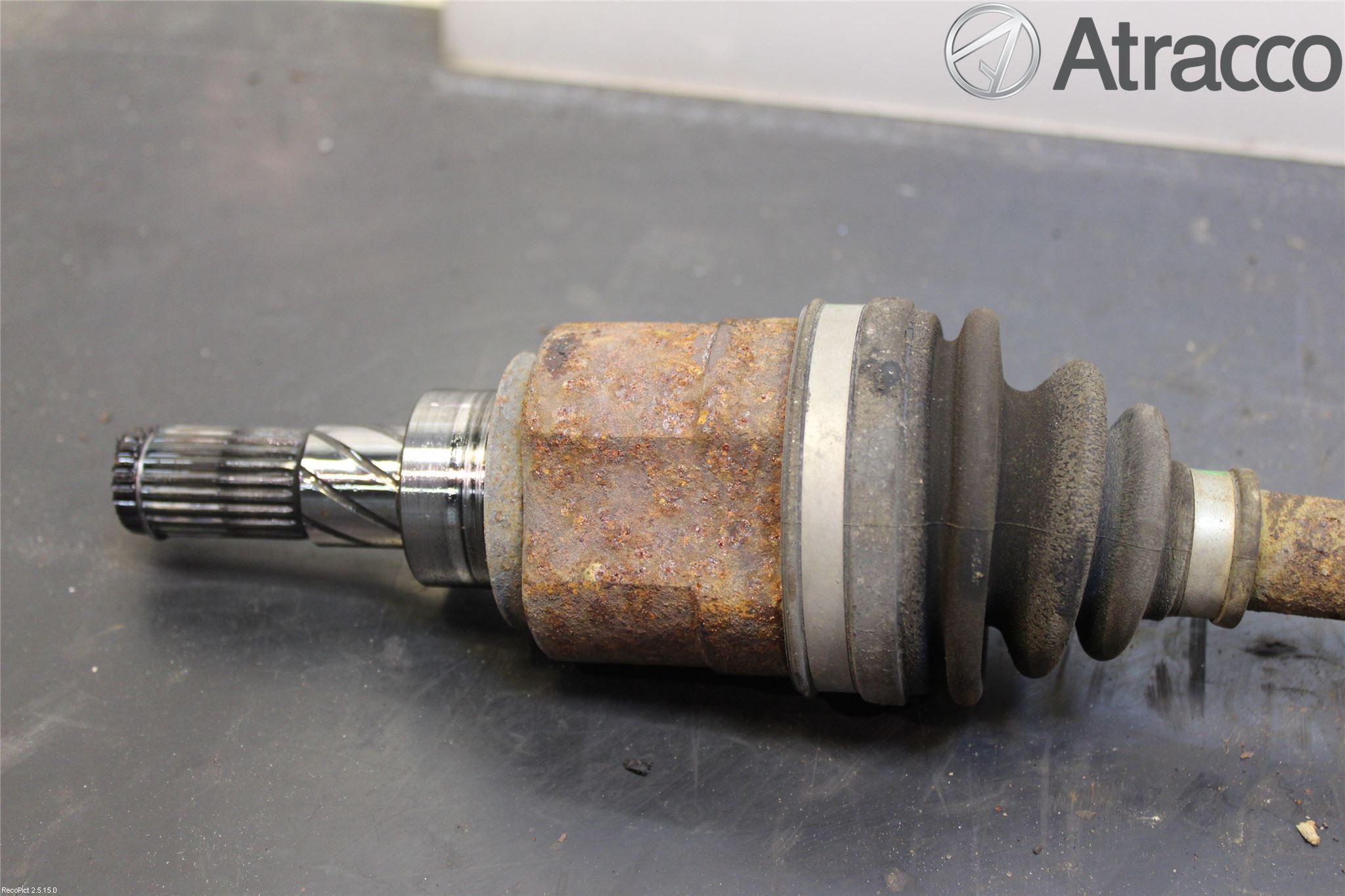 Nissan QASHQAI 10-14 Drivaxel Bak Vänster