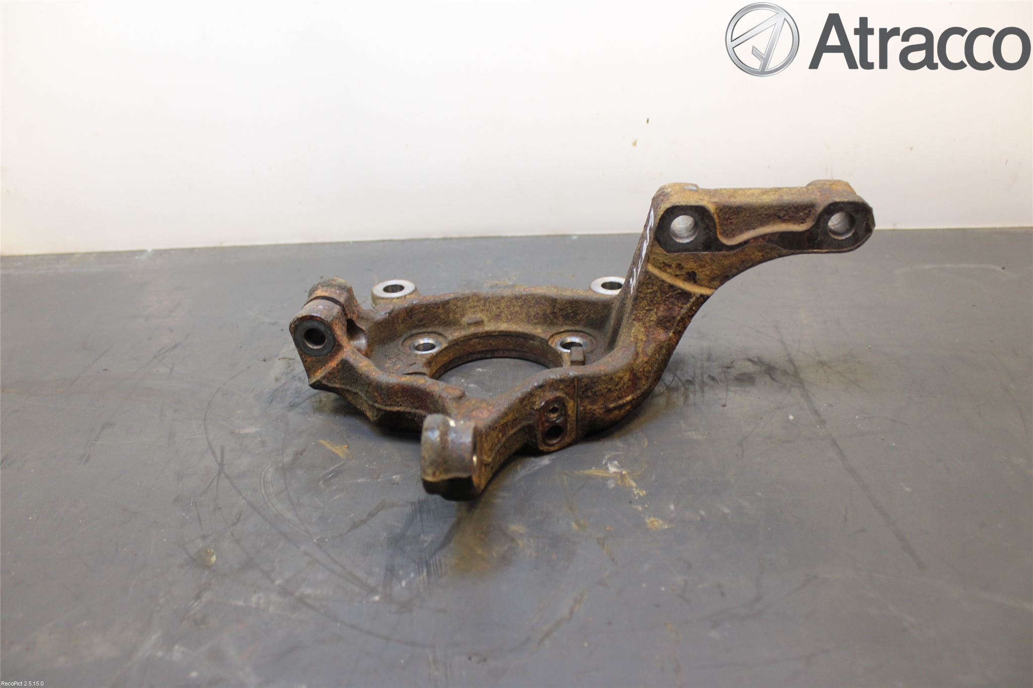 Nissan QASHQAI 10-14 Styrspindel Lagerhus Hö