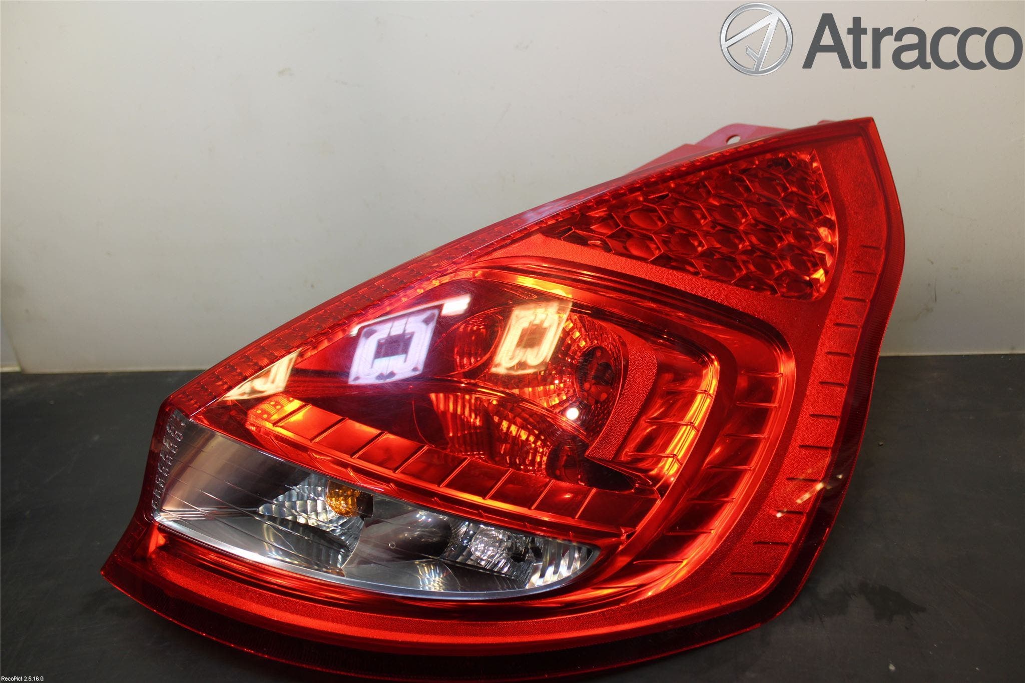 Ford FIESTA 09-12 Bakljus Höger