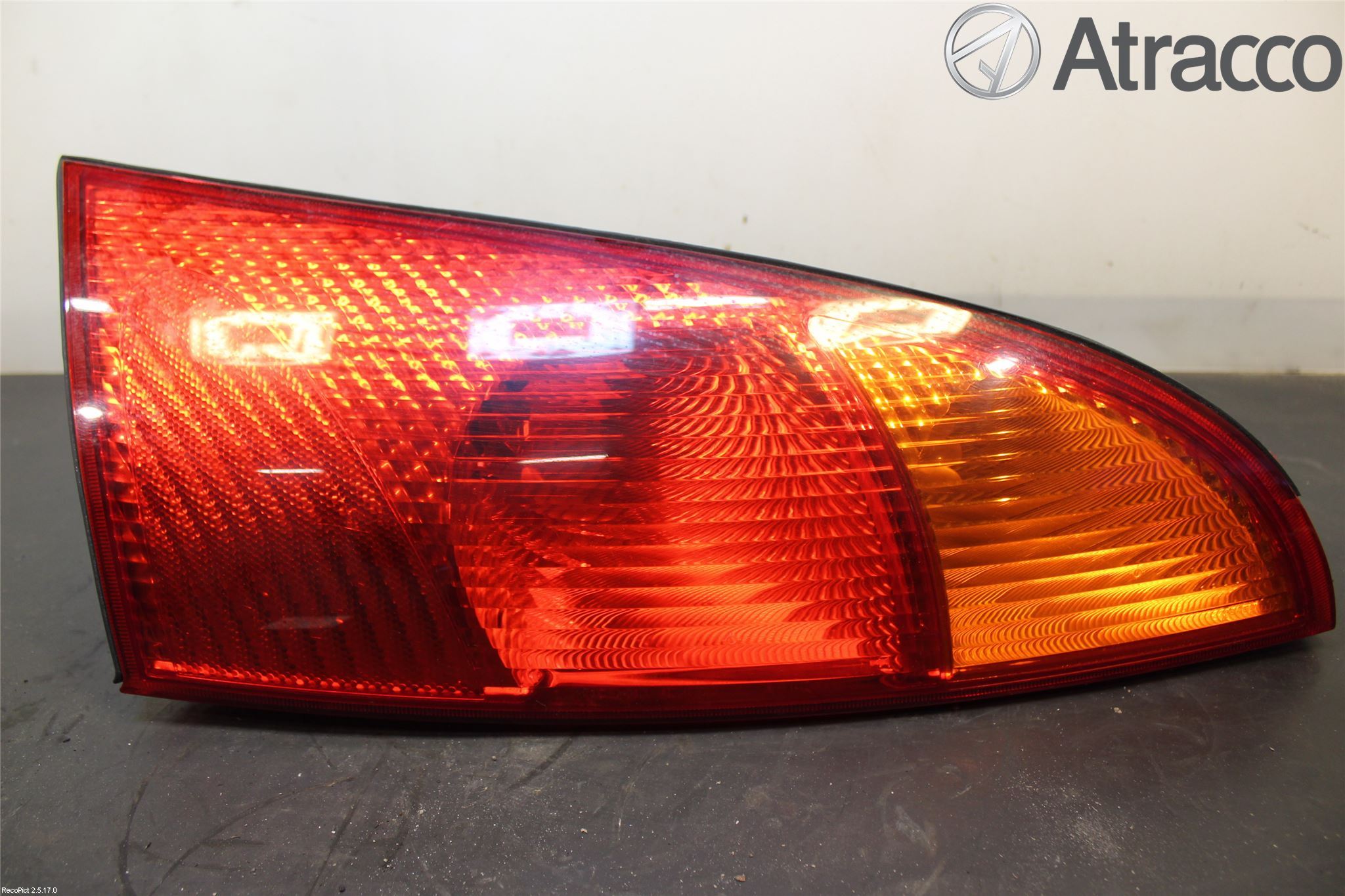 Ford FOCUS     99-04 Bakljus Höger