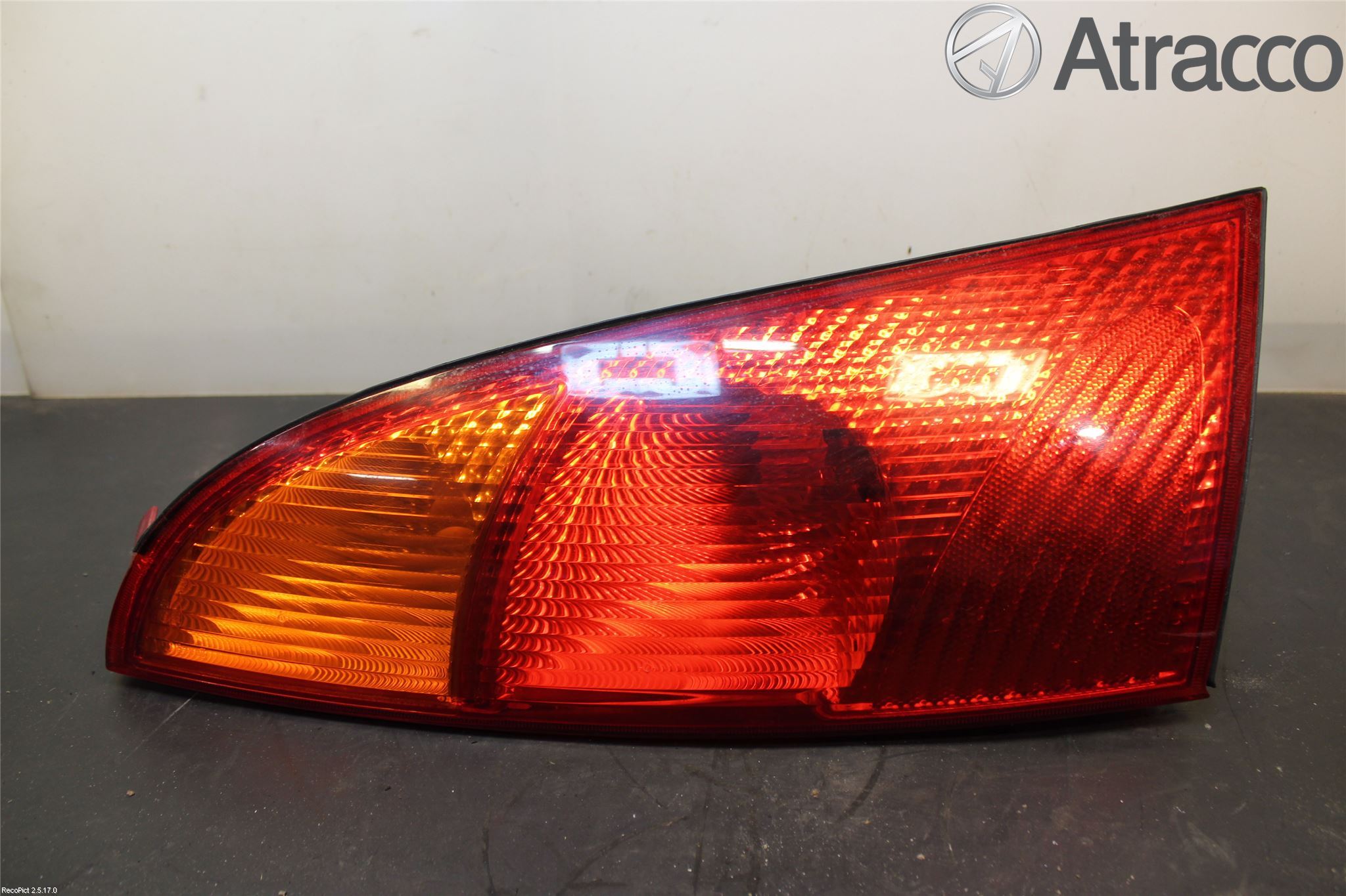 Ford FOCUS     99-04 Bakljus Vänster