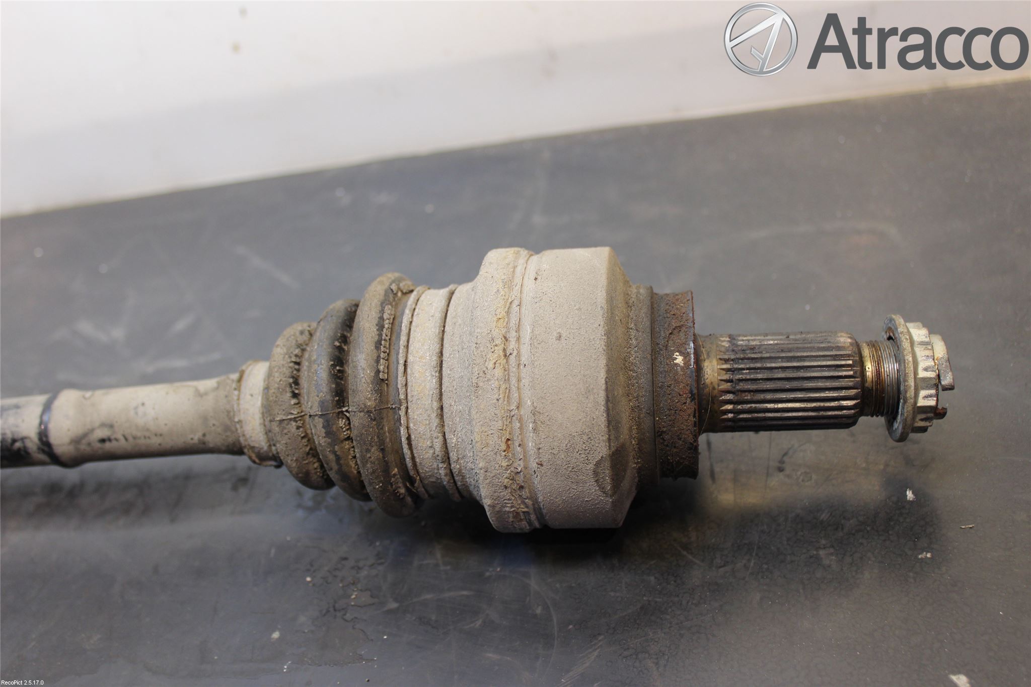 BMW 1 F20/F21 11-19 Drivaxel Bak Höger