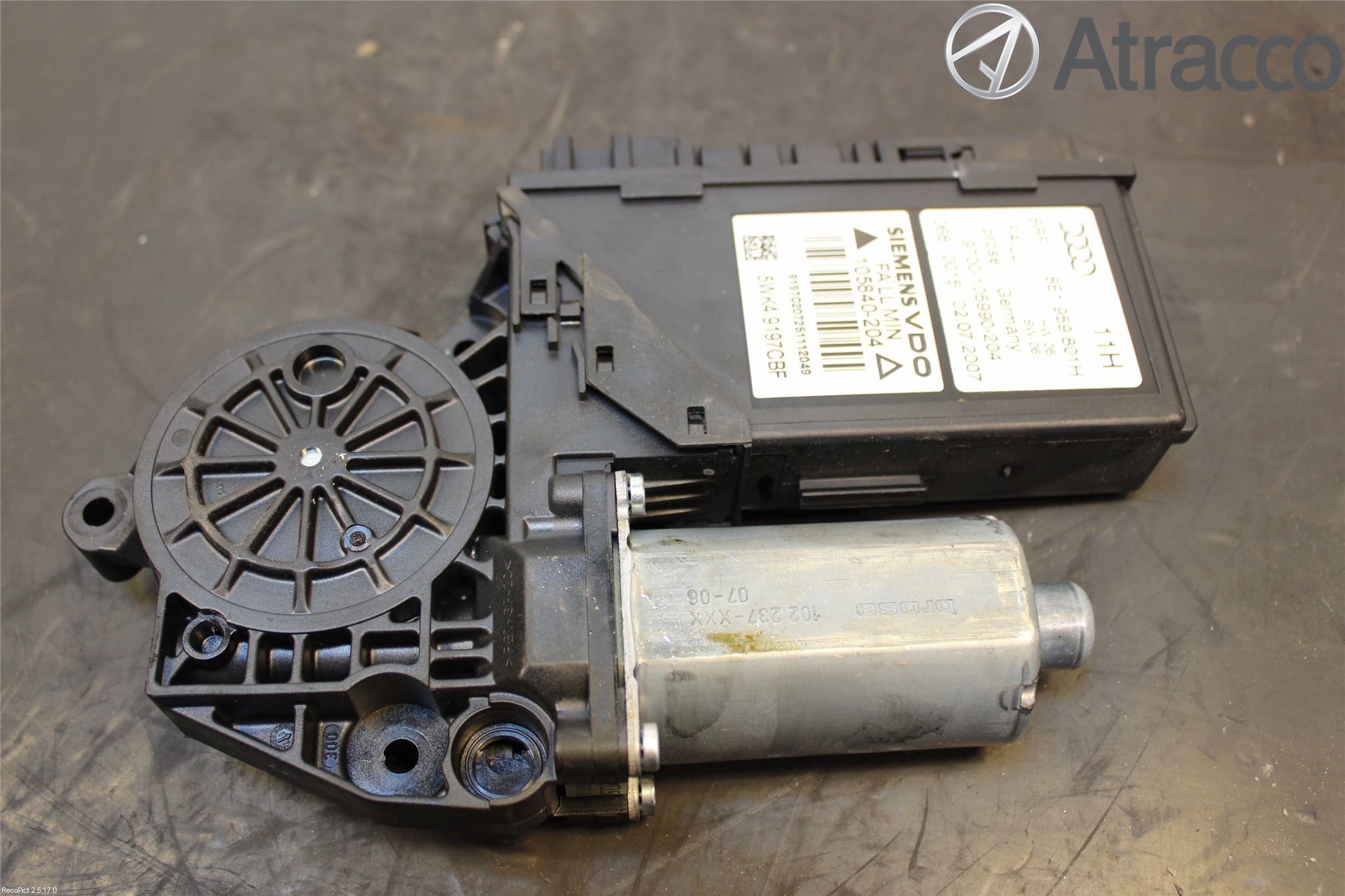 Audi A4/S4 05-07 Fönsterhissmotor