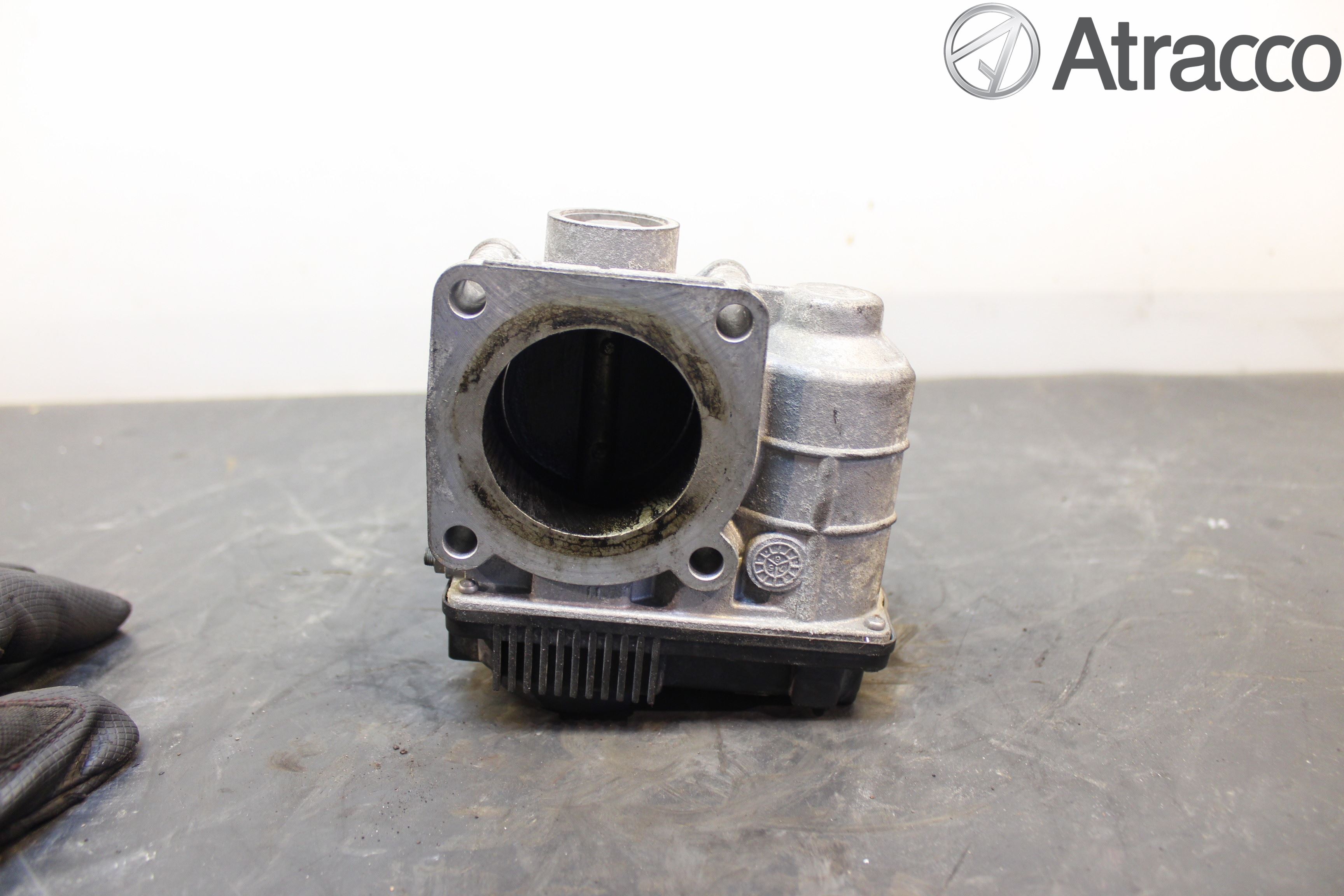 Nissan PRIMERA 02-07 Injspjällhus