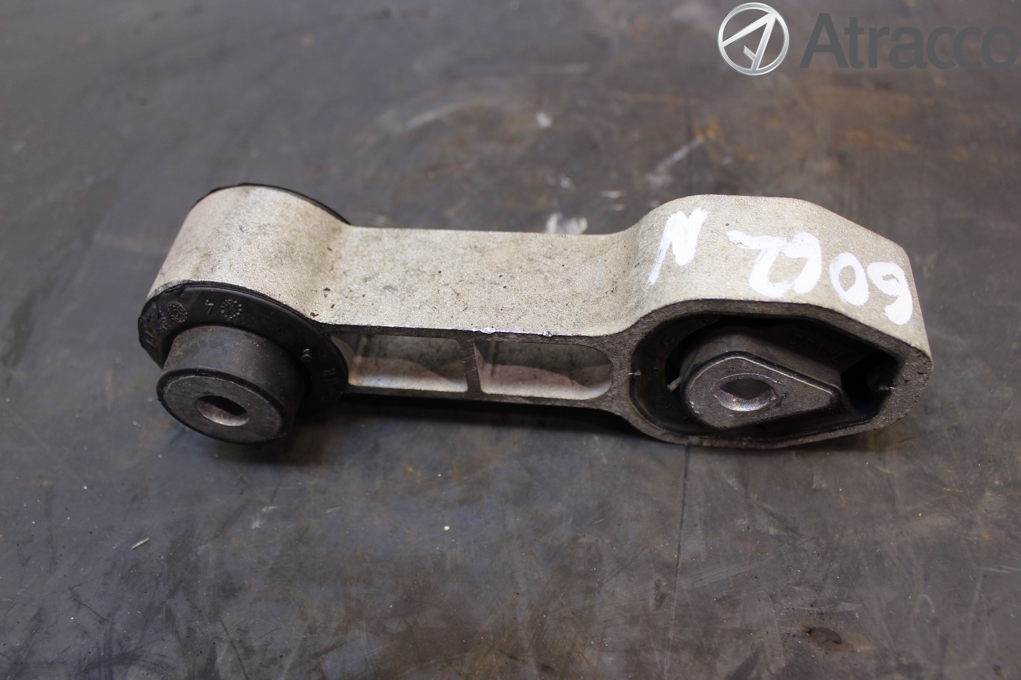 Fiat 500 07- Växellådsfäste