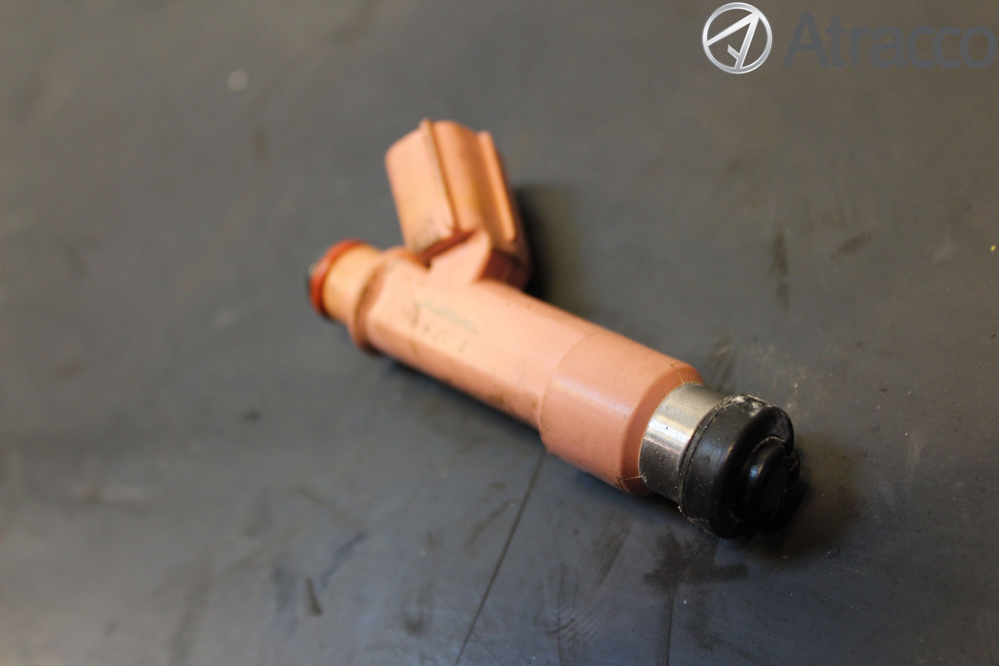 Toyota YARIS XP130 12-14 Injspridare