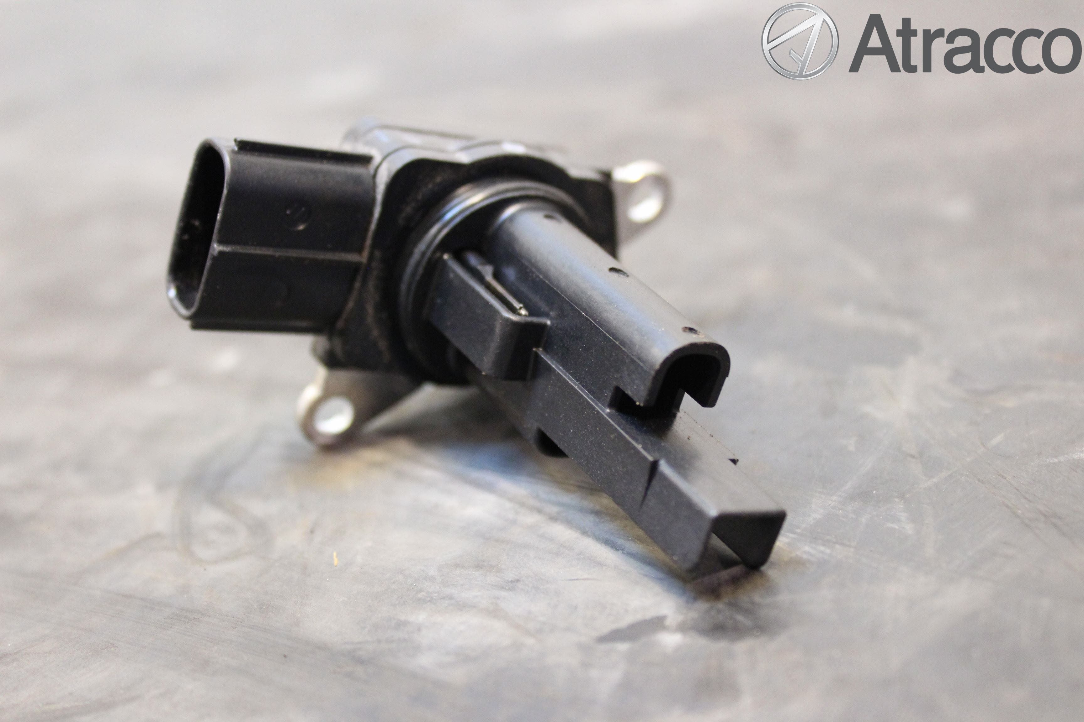 Toyota YARIS XP130 12-14 Injluftmassamätare