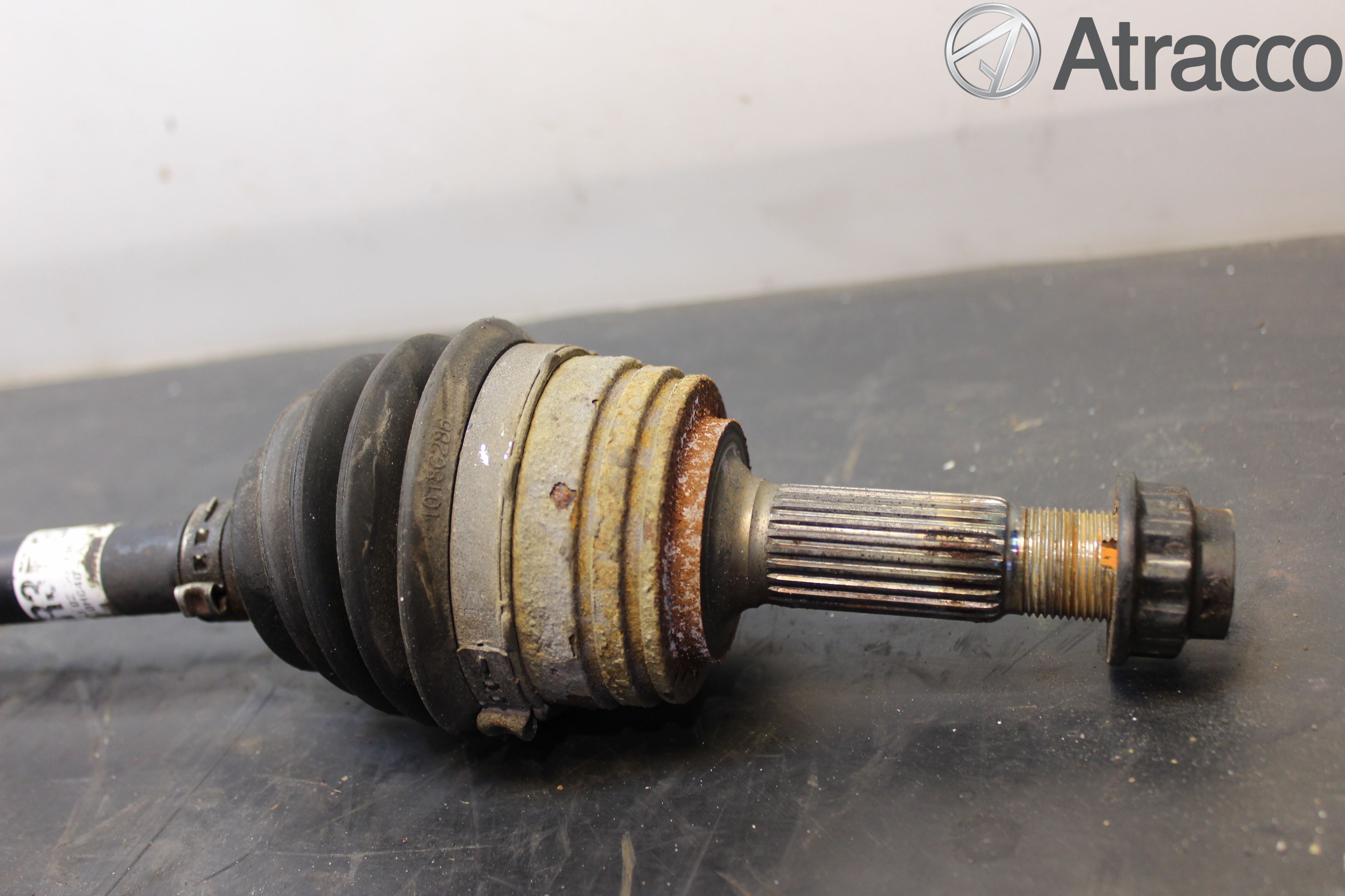 Toyota AYGO 15-21 Drivaxel Fram Höger