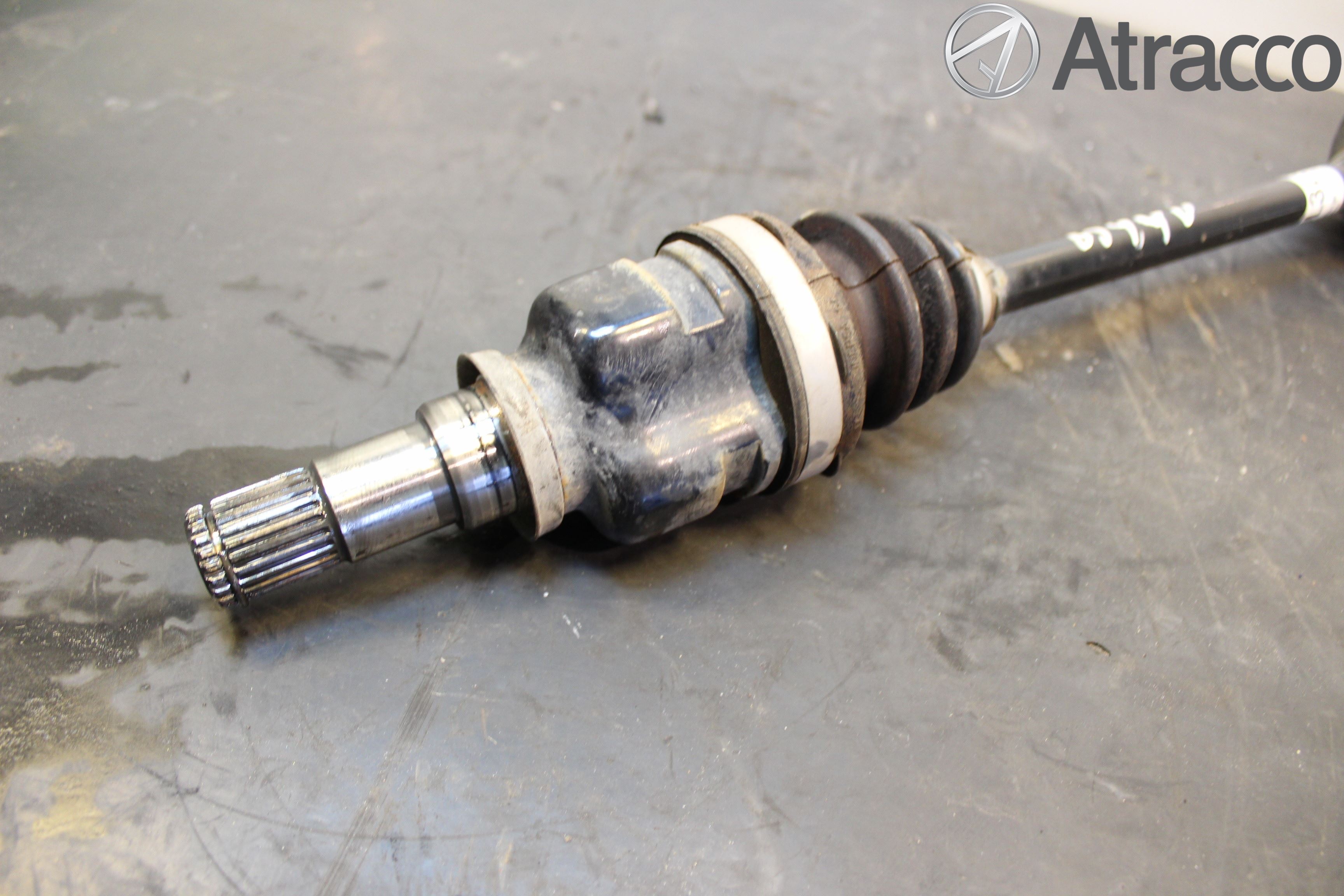Toyota AYGO 15-21 Drivaxel Fram Vänster