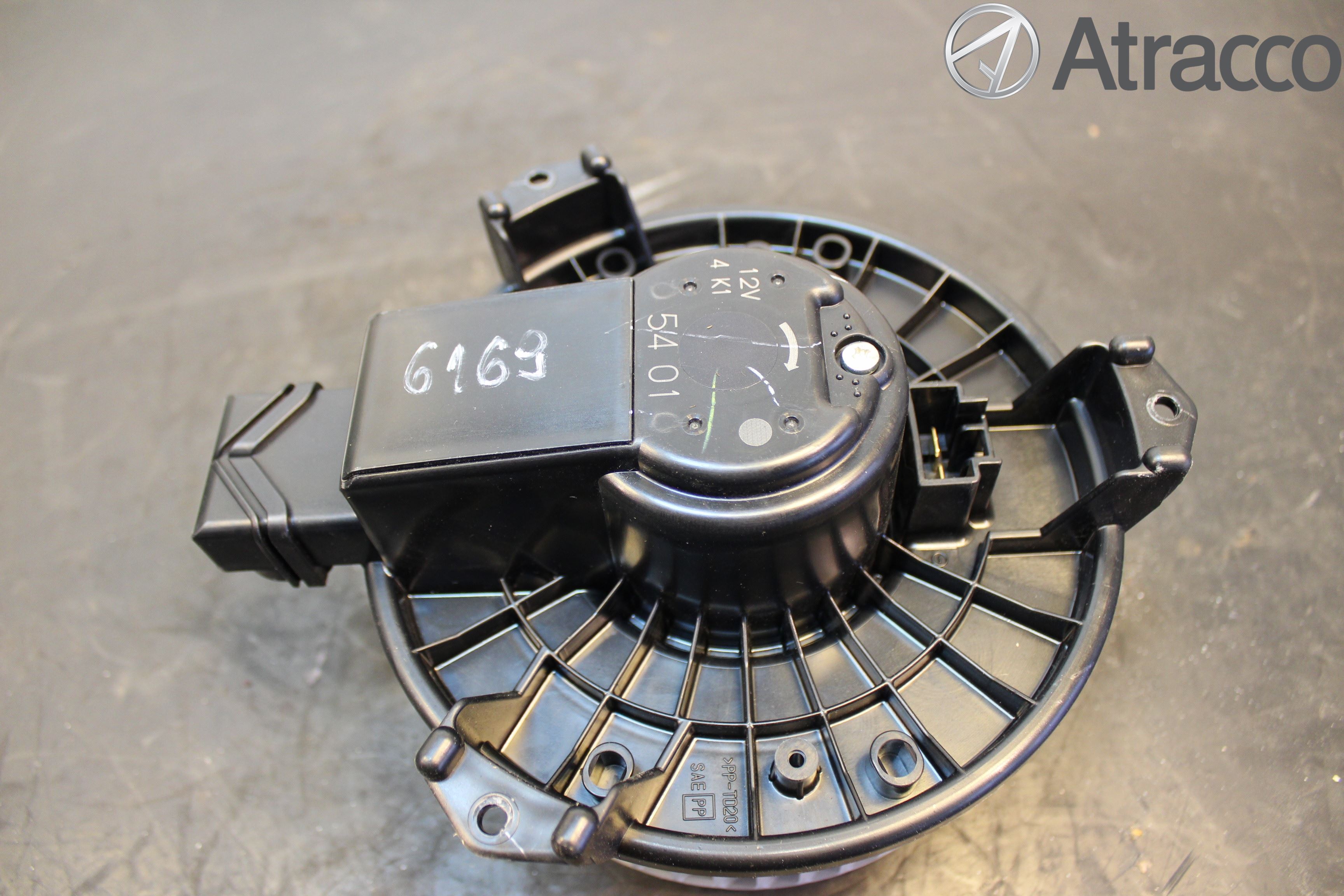 Honda ACCORD    08- Värmefläkt