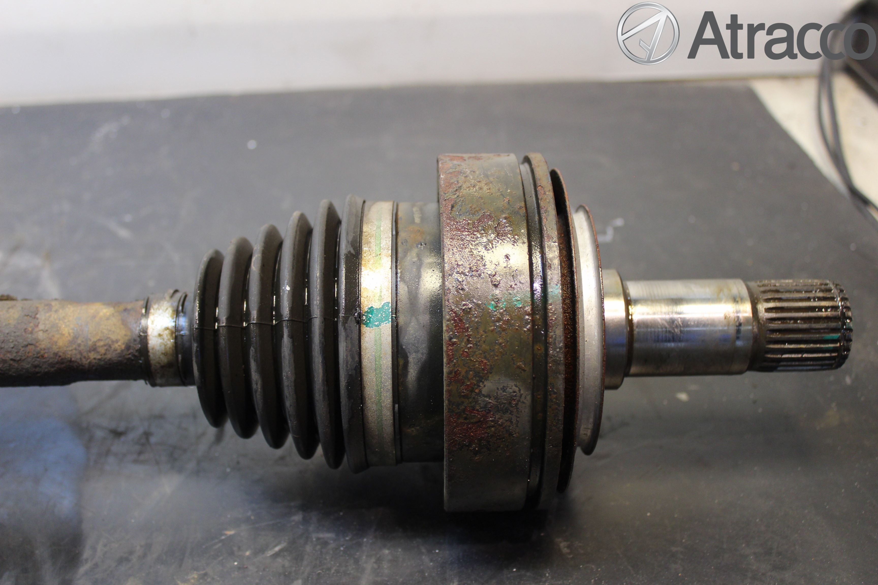 Mercedes-Benz MB VITO/VIANO (W639) 04-14 Drivaxel Bak Höger