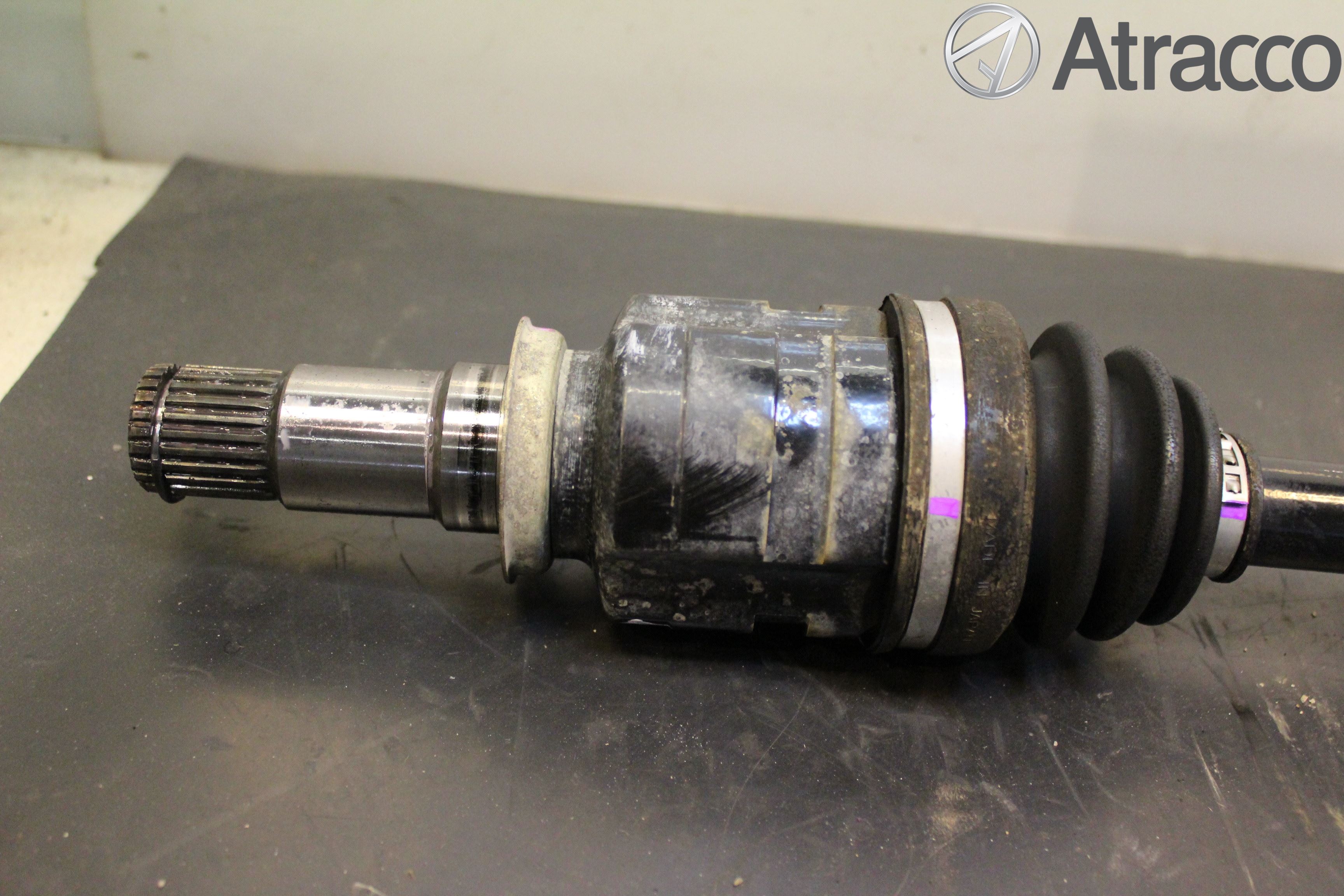 Toyota AURIS 13-19 Drivaxel Fram Höger