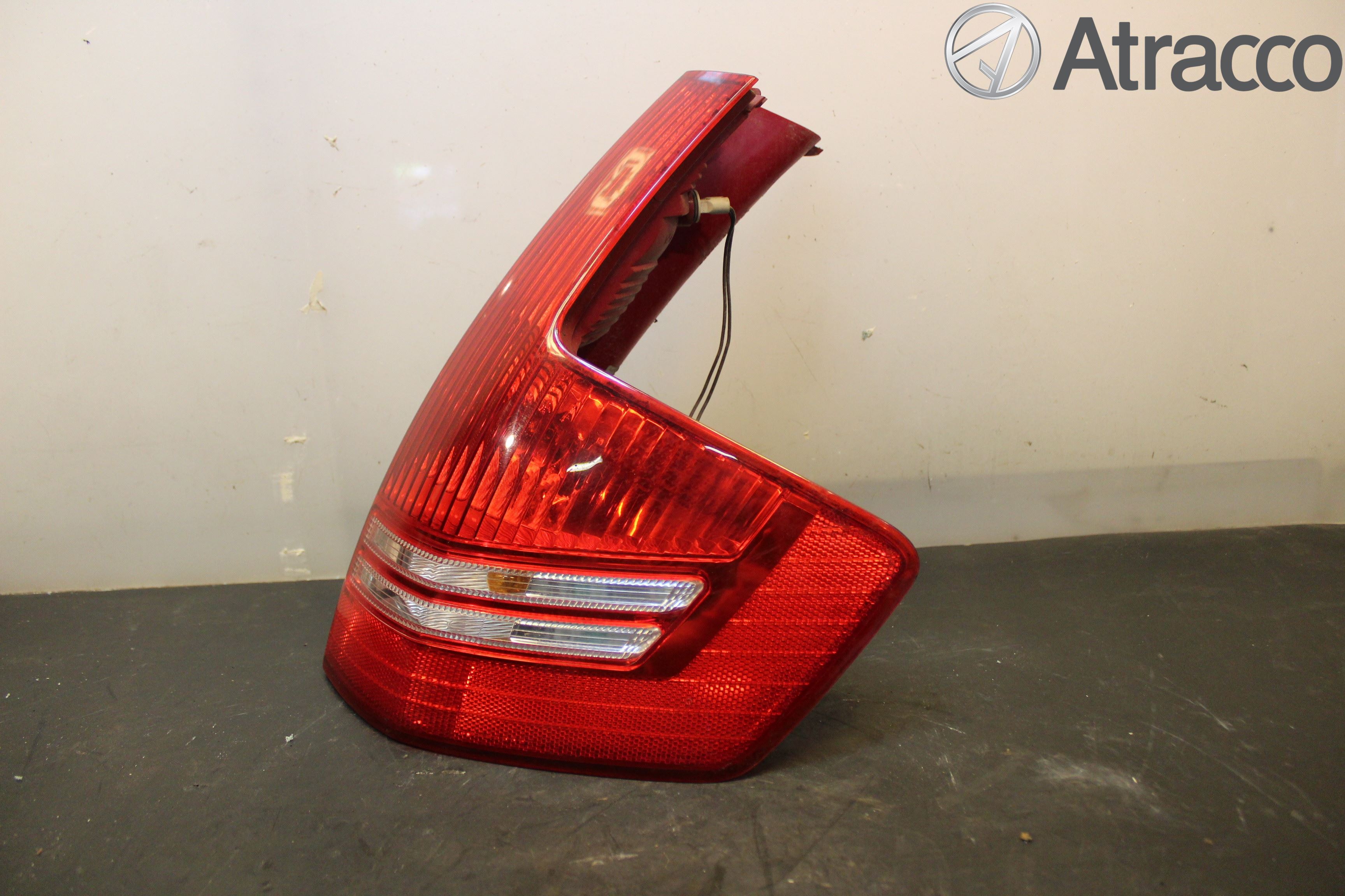 Citroen C4 I   05-10 Bakljus Höger