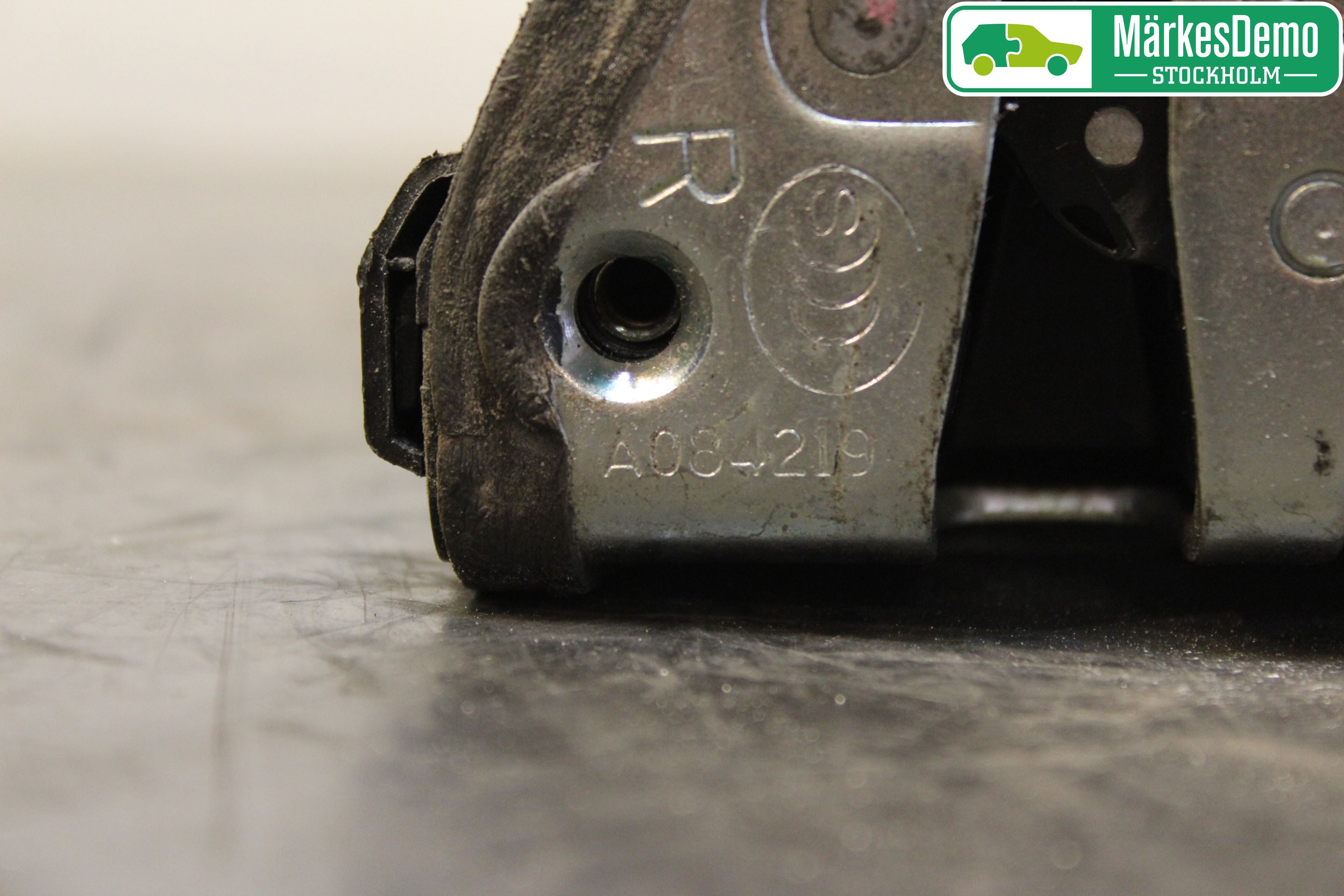 Toyota AURIS 13-19 Låskista-Dörrlås