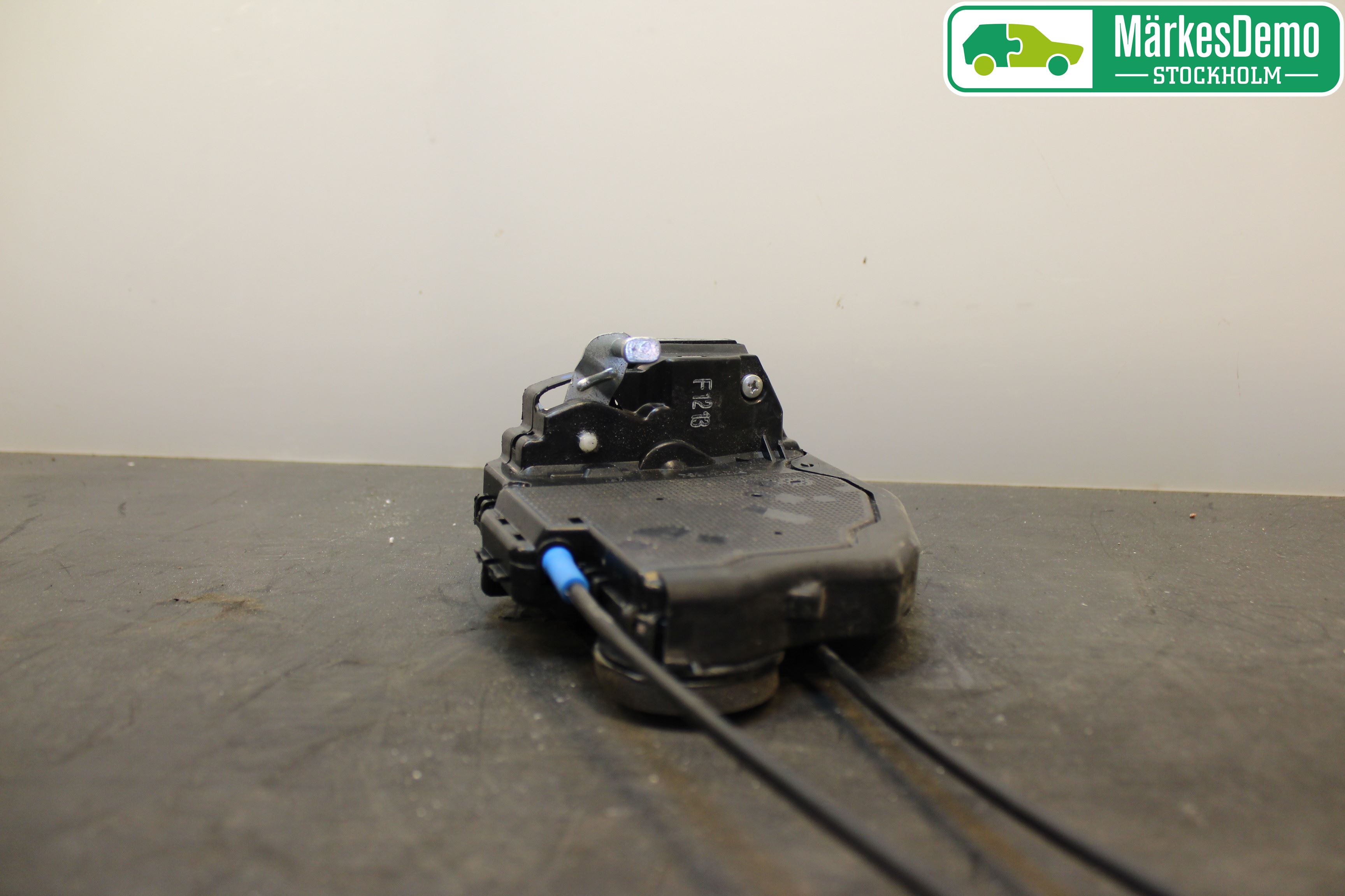 Toyota AURIS 13-19 Låskista-Dörrlås