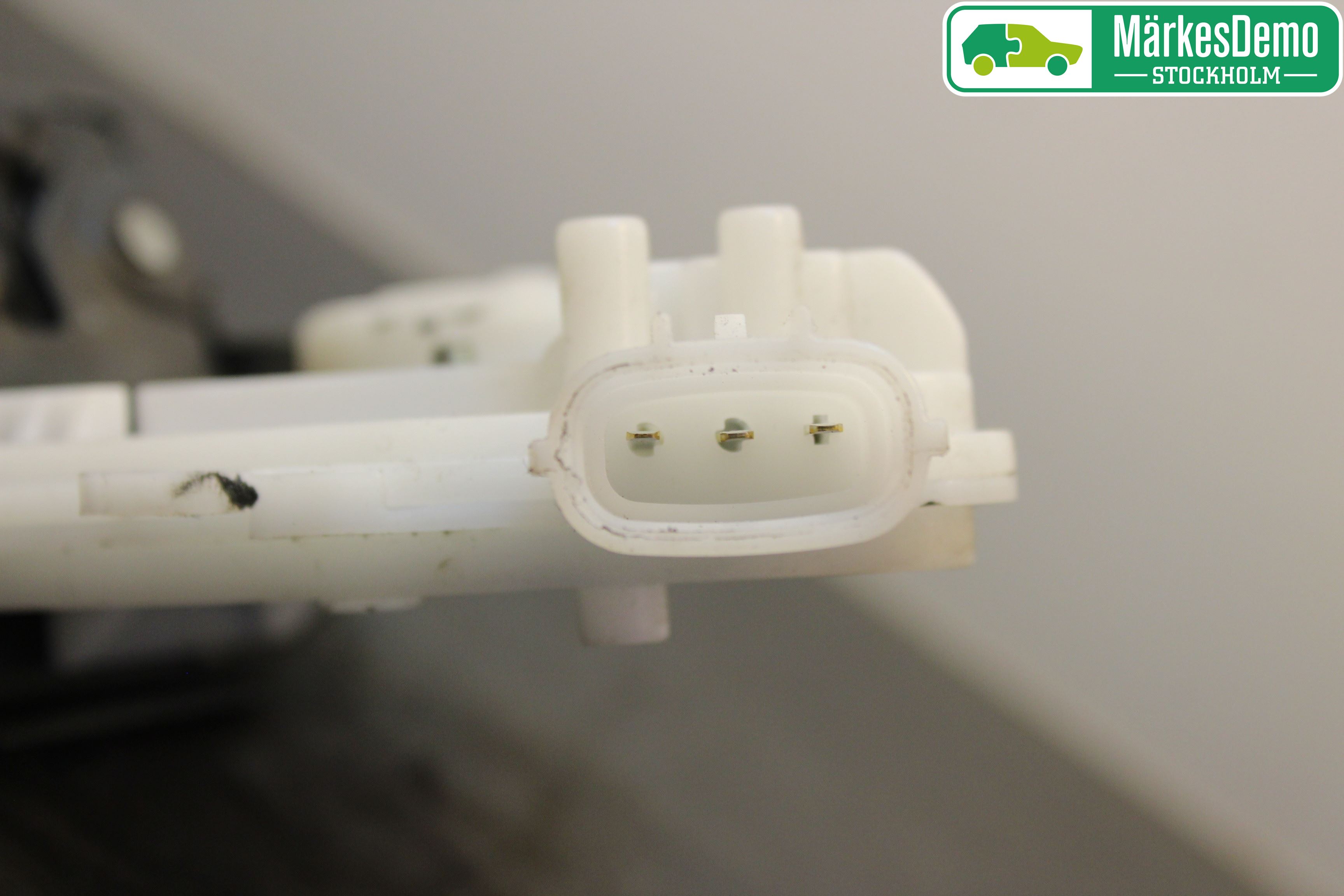 Toyota AURIS 13-19 Låskista Baklucka