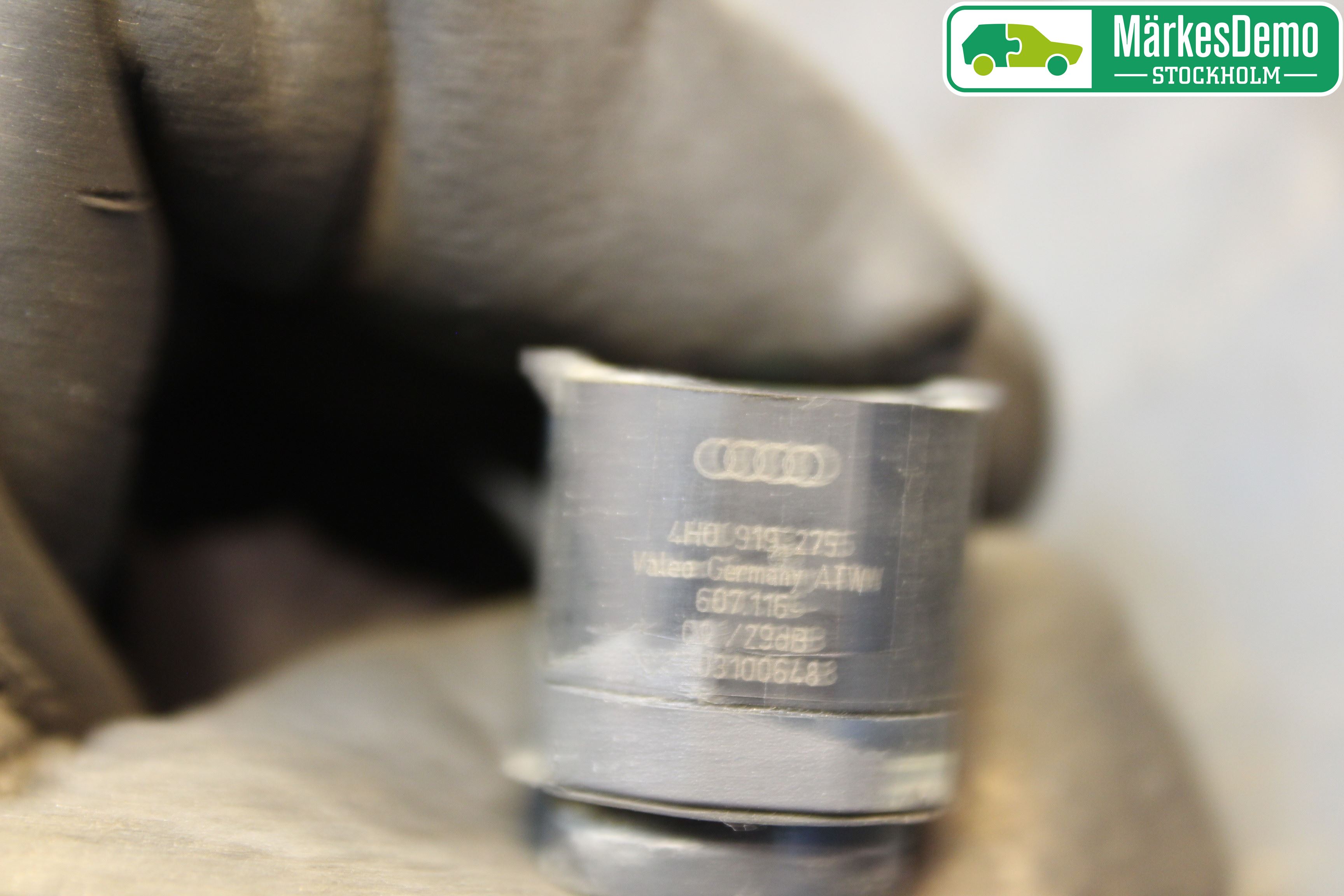 Audi Q7/SQ7 Parkeringshjälp Backsensor