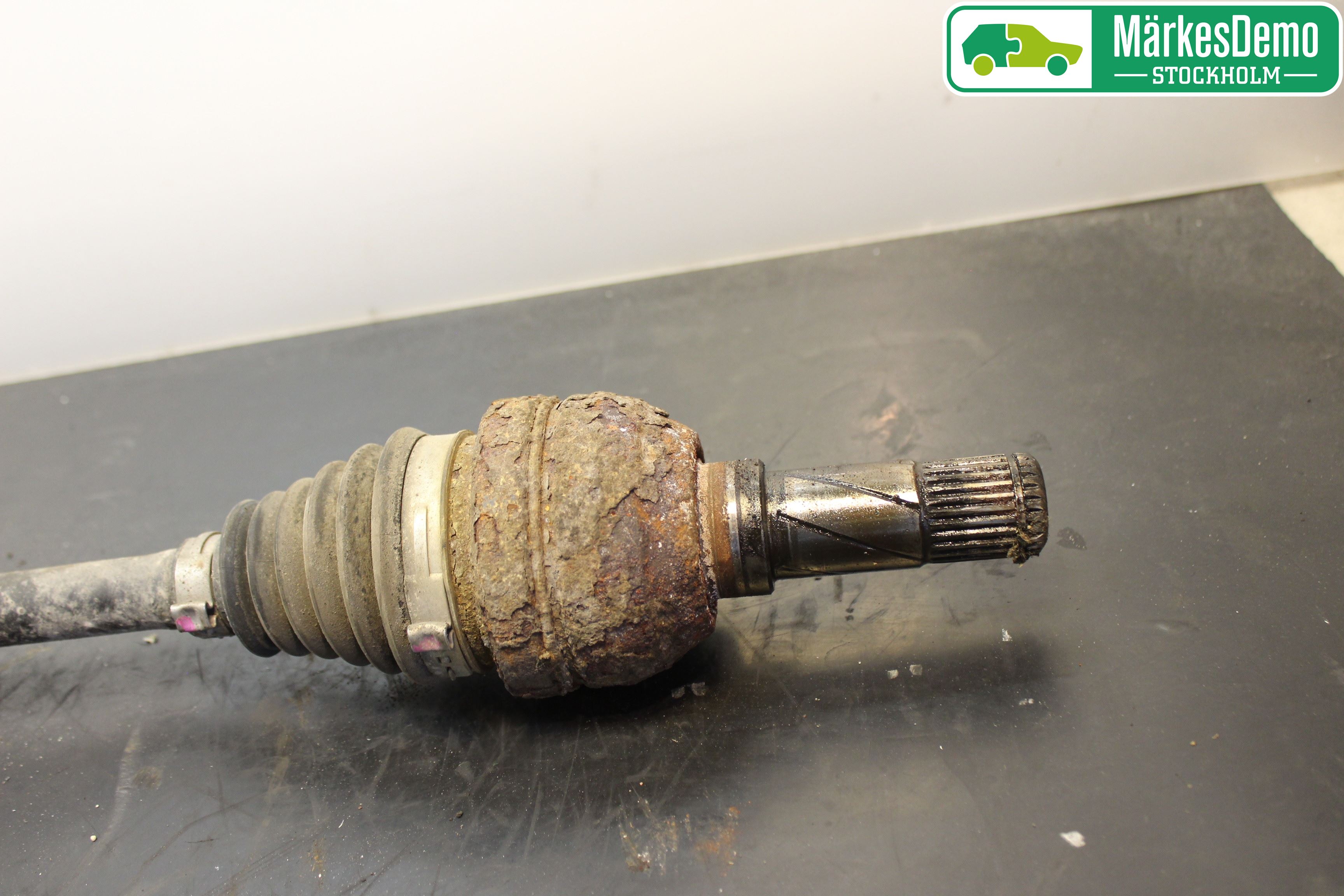 Volvo XC70 01-04 Drivaxel Bak Vänster