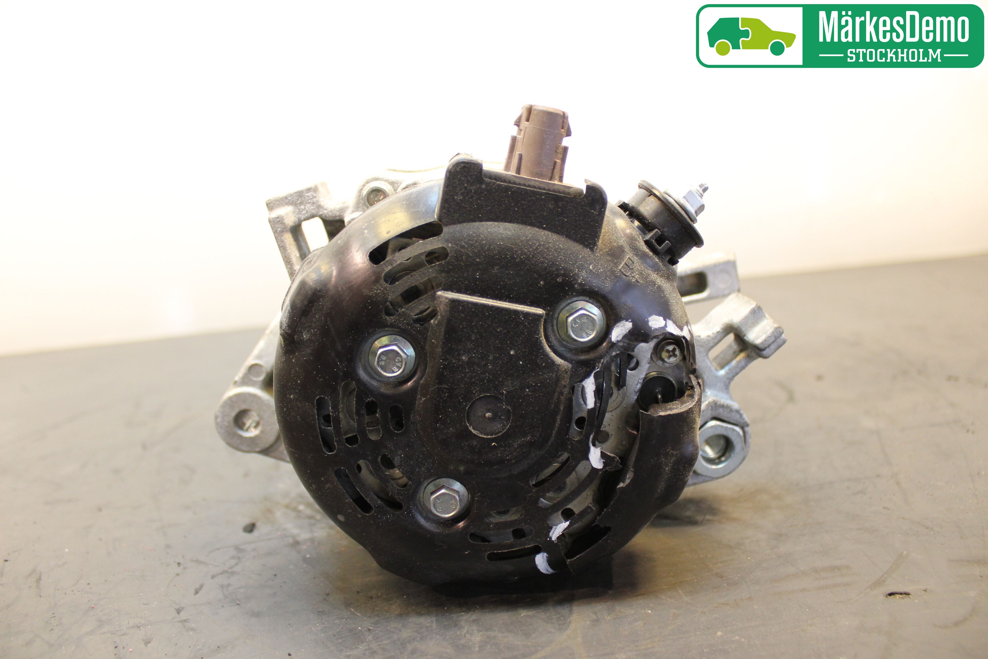 Toyota YARIS XP130 12-14 Generator