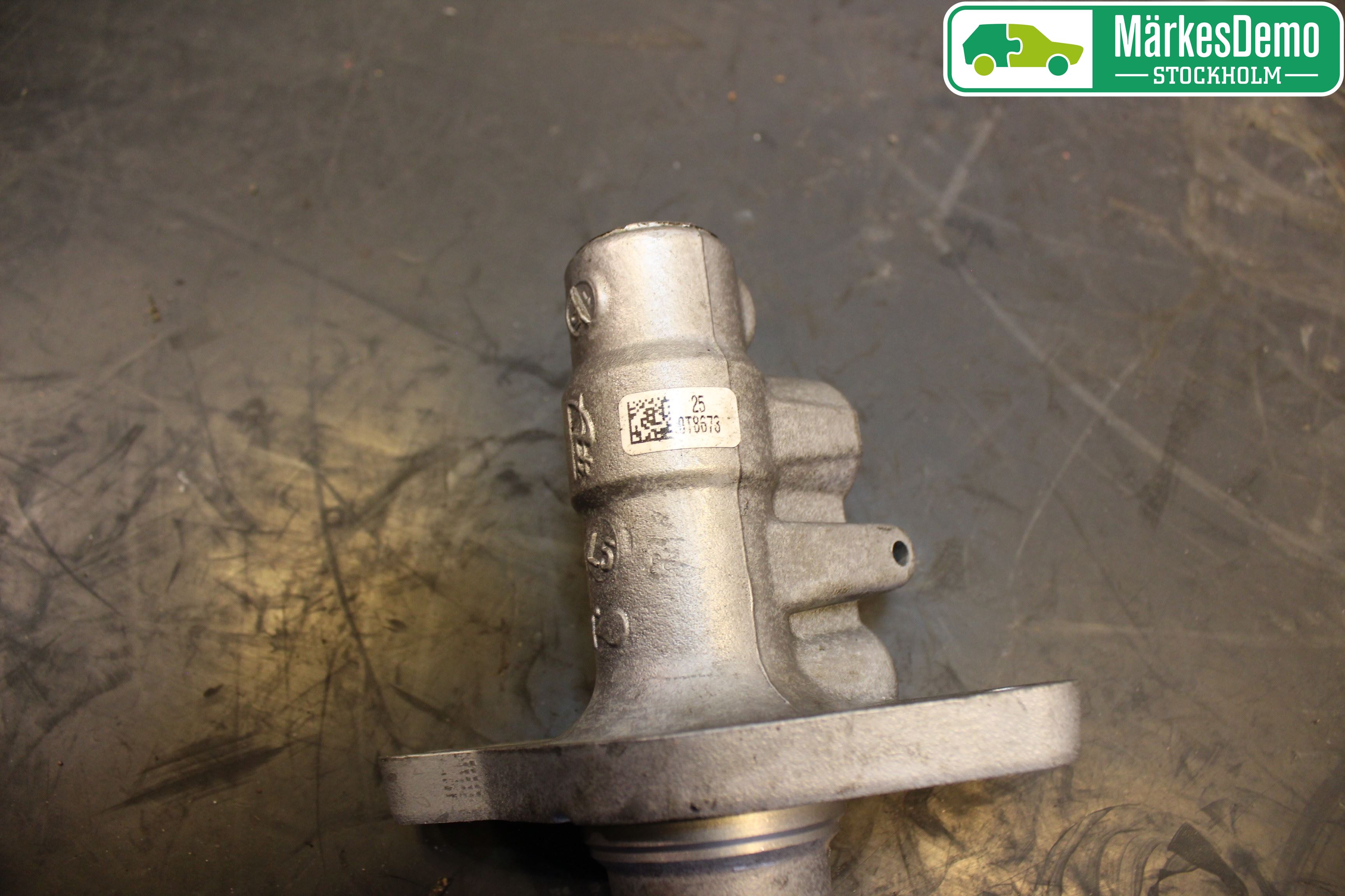 Toyota YARIS XP130 12-14 Broms Huvudcylinder
