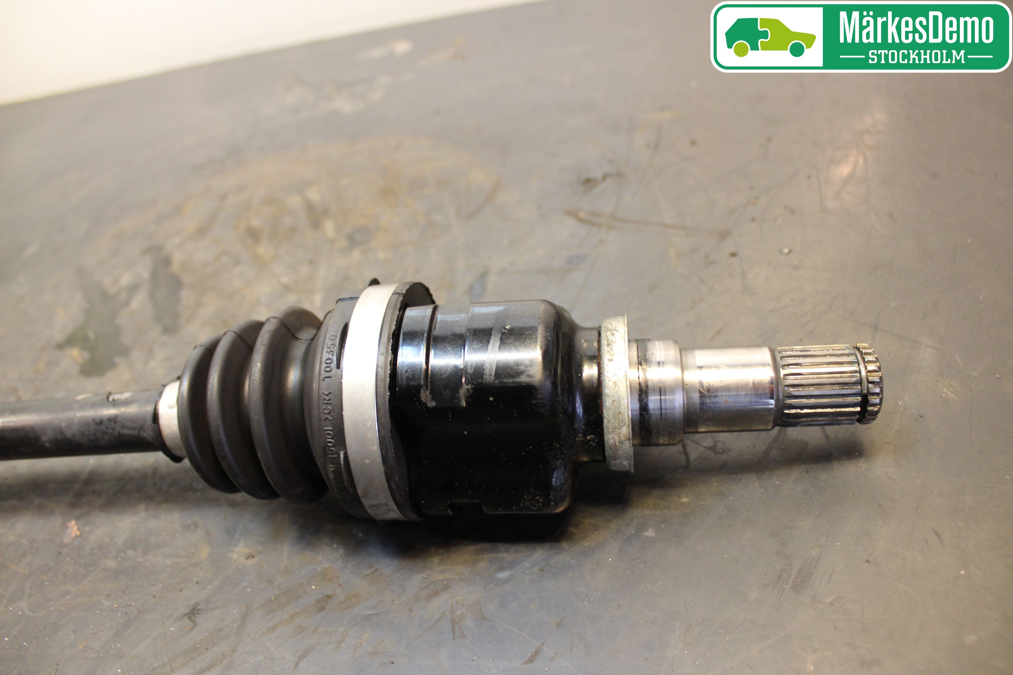 Toyota YARIS XP130 12-14 Drivaxel Fram Vänster