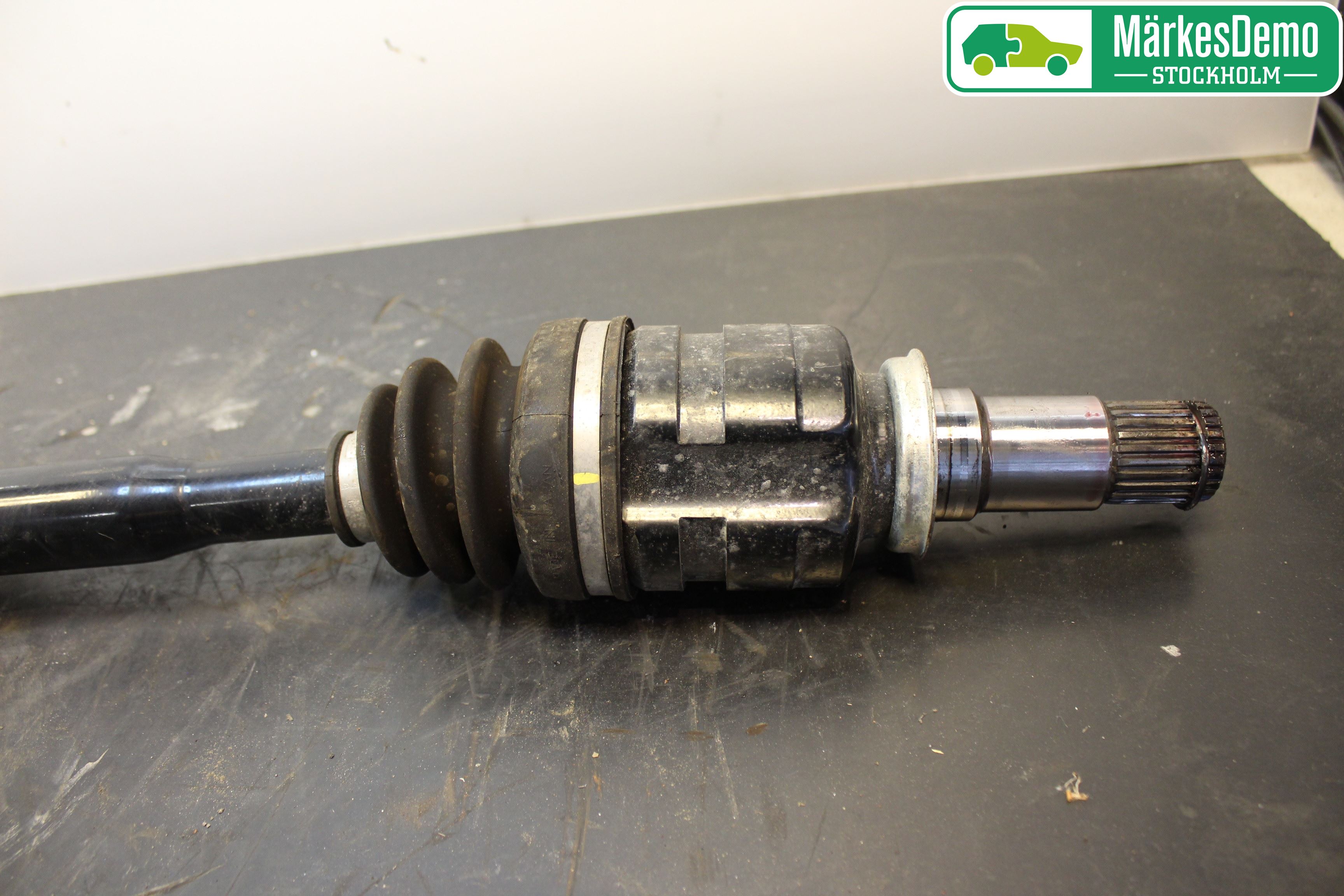 Toyota AURIS 13-19 Drivaxel Fram Höger