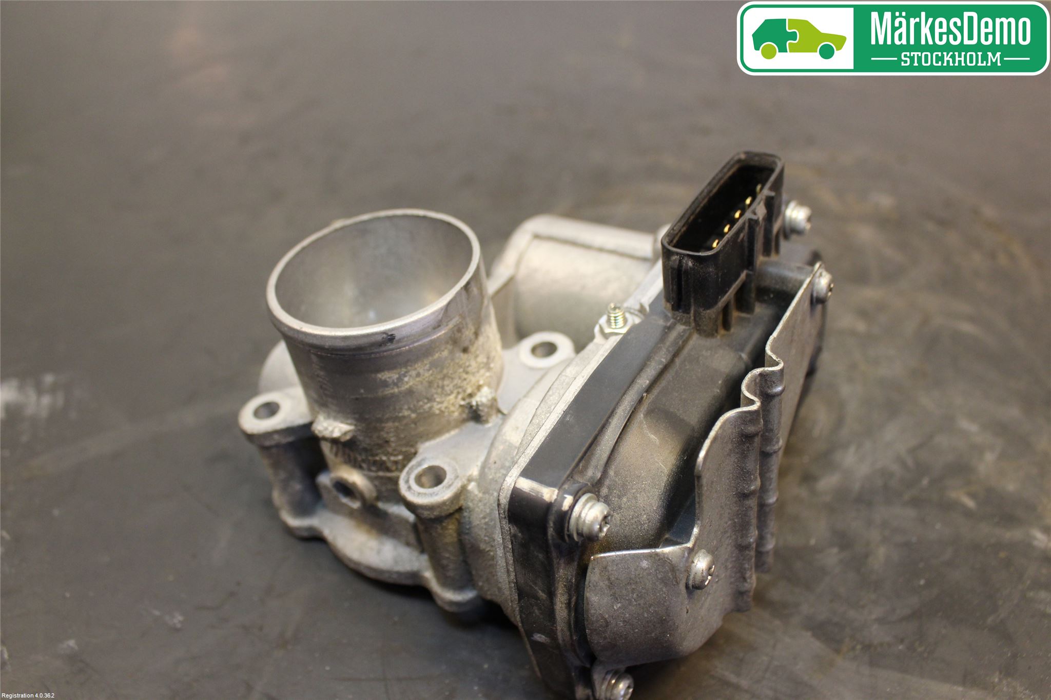 Mitsubishi SPACE STAR 13- Injspjällhus