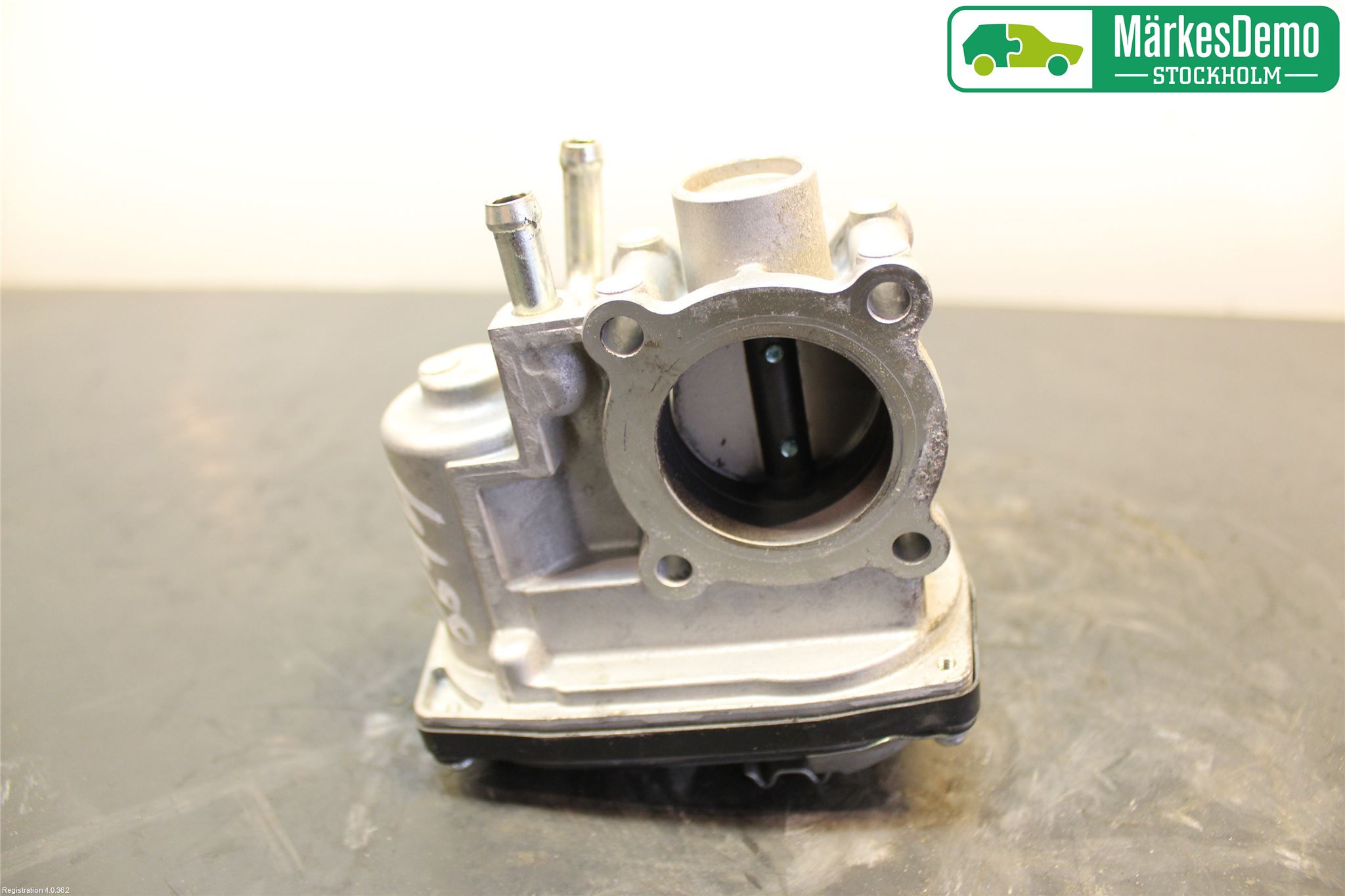 Mitsubishi SPACE STAR 13- Injspjällhus