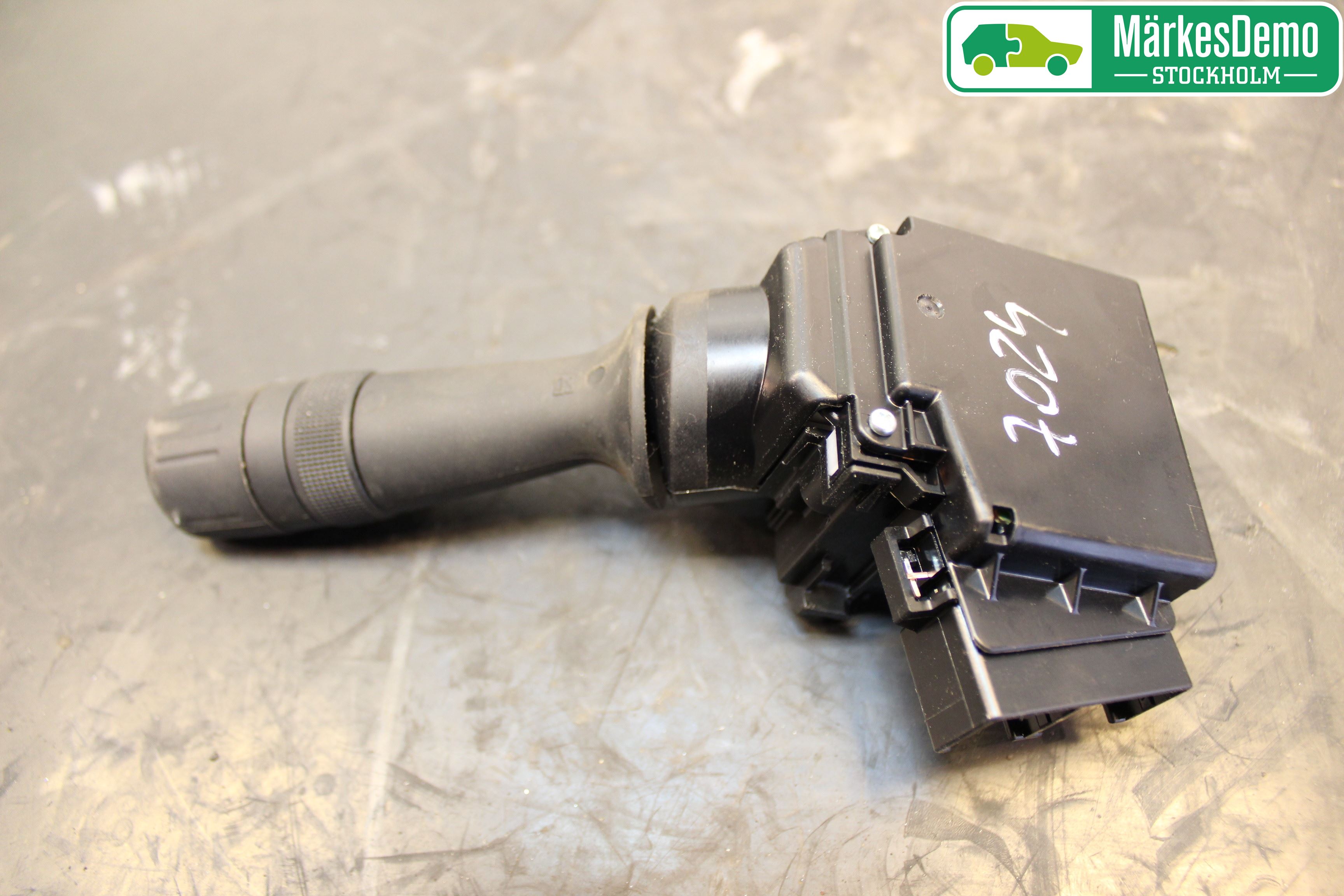 Toyota AURIS 13-19 Spak Torkar-Spolomk