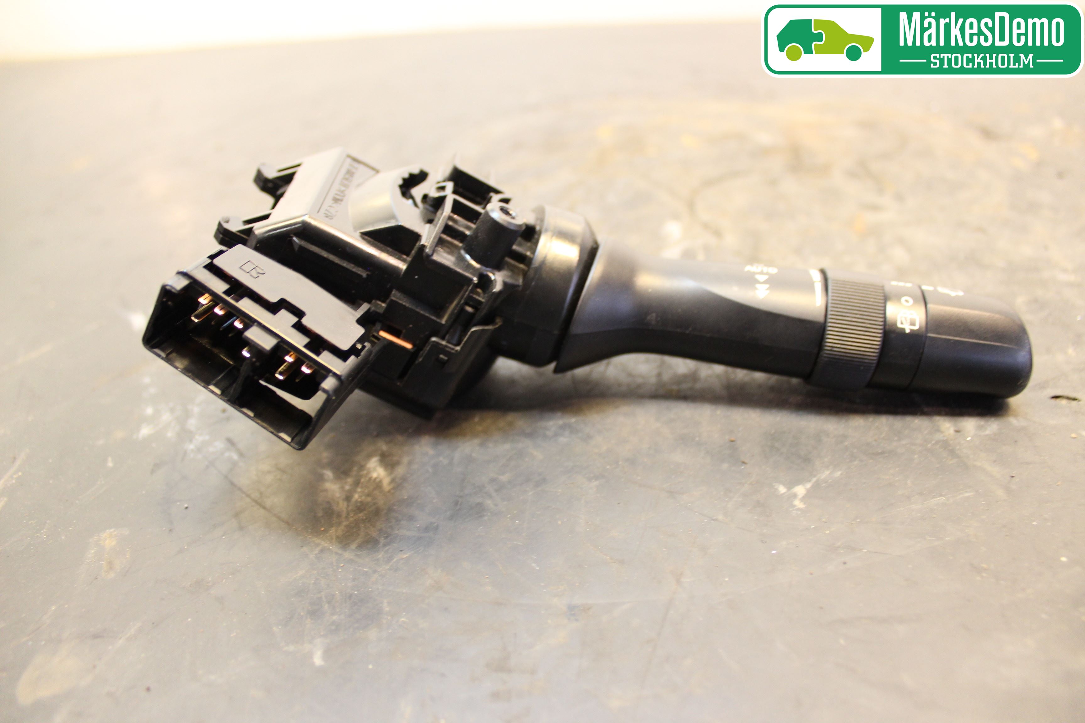 Toyota YARIS XP130 12-14 Spak Blinkers-Ljusomk