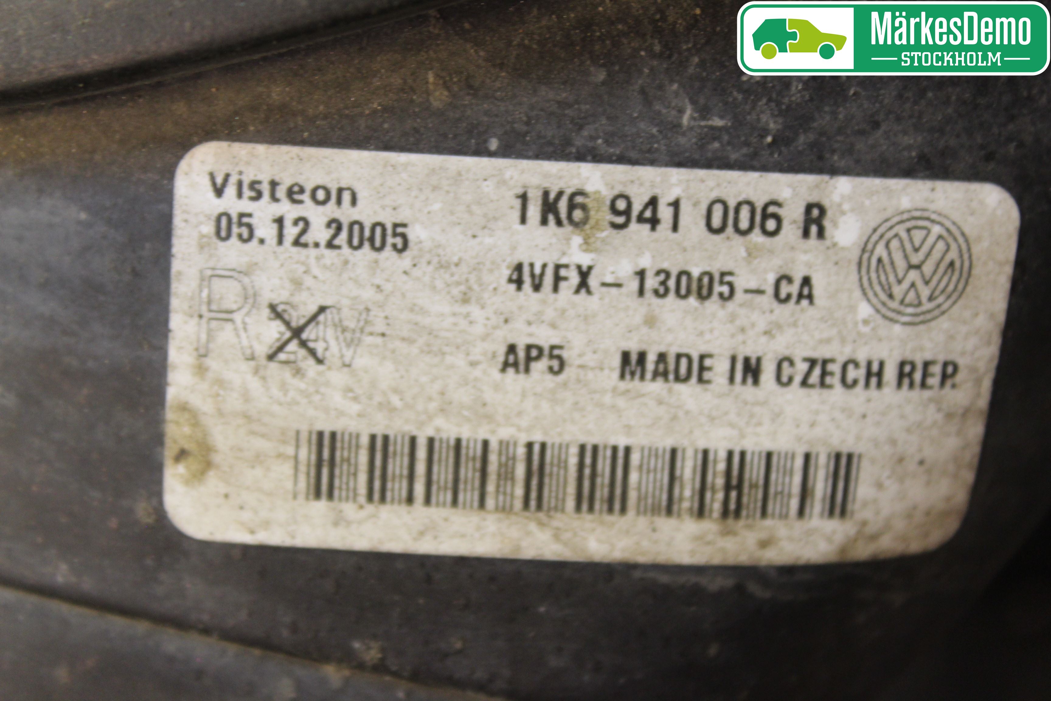 Volkswagen VW GOLF V 04-09 Strålkastare Höger