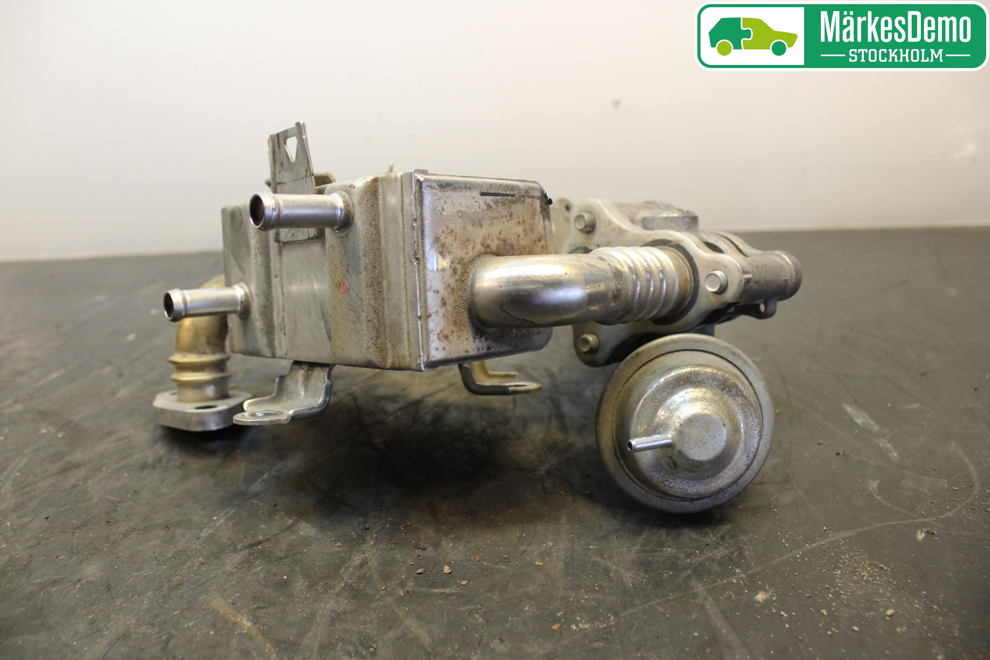 Toyota AURIS 10-12 Avgaskylare