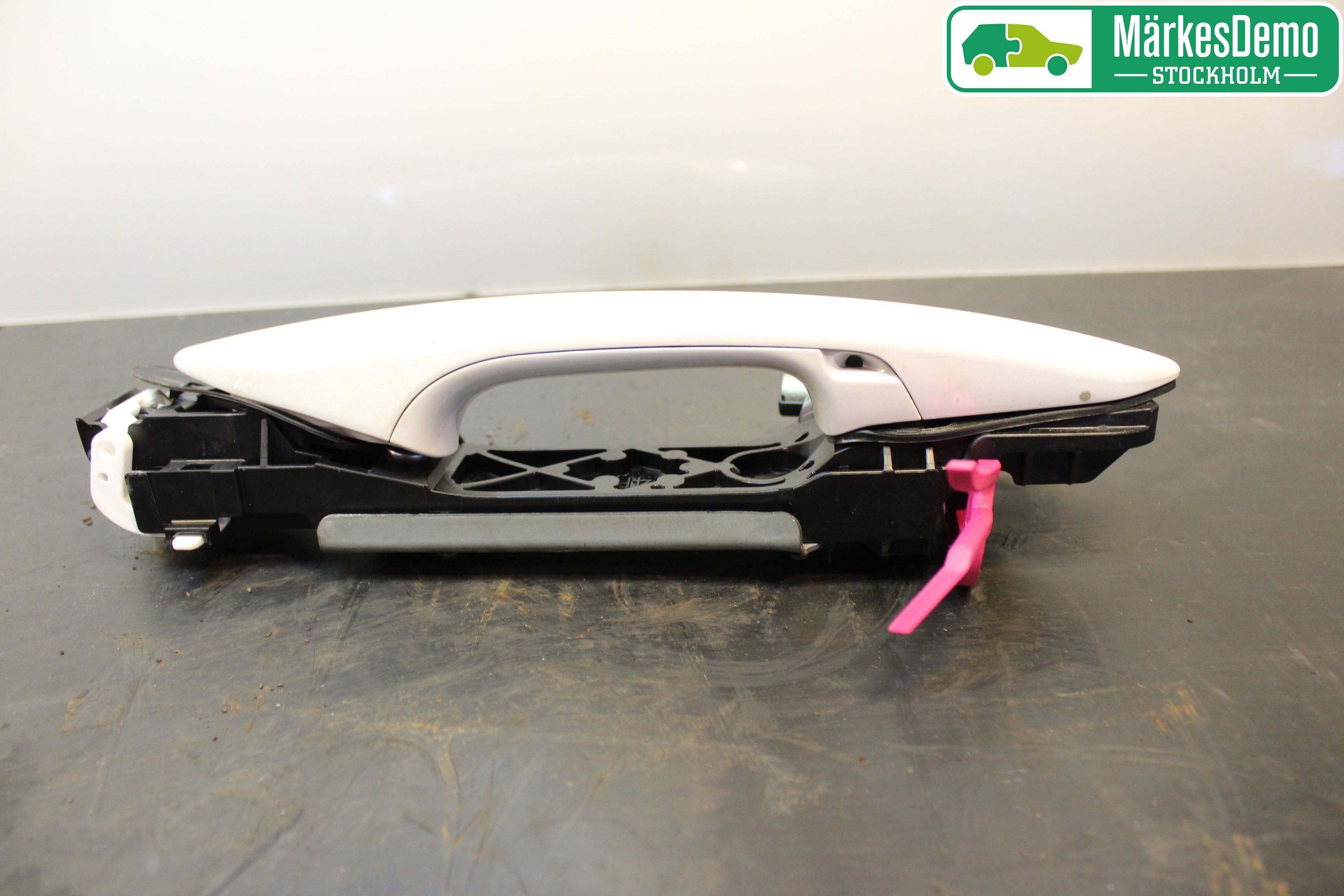 Lexus NX 300h 15-21 Dörrhandtag Yttre Vä