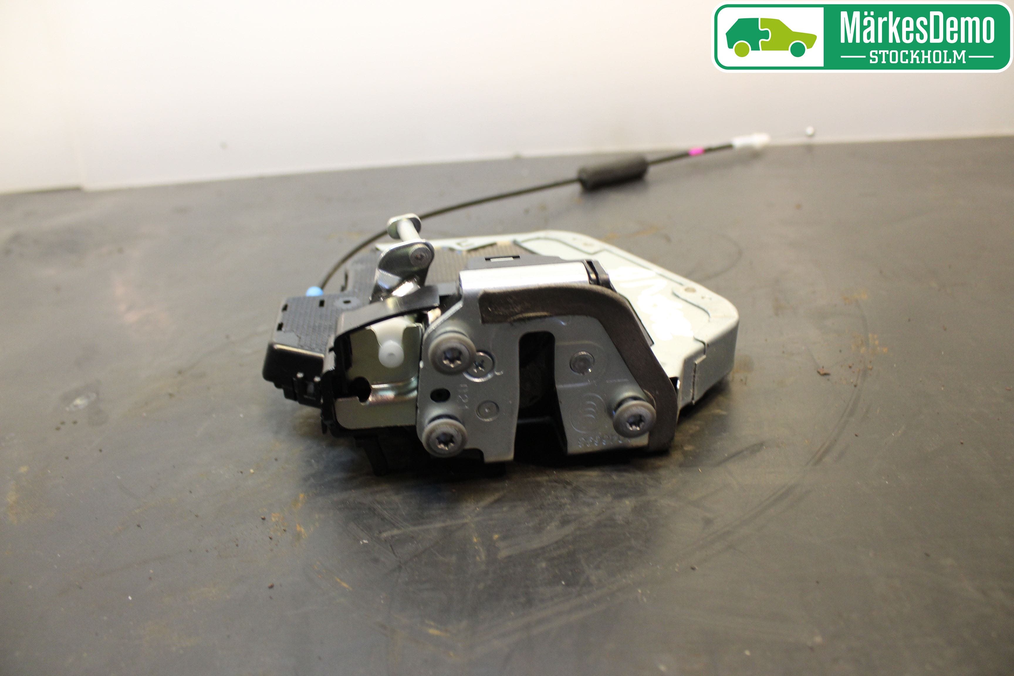 Lexus NX 300h 15-21 Låskista-Dörrlås