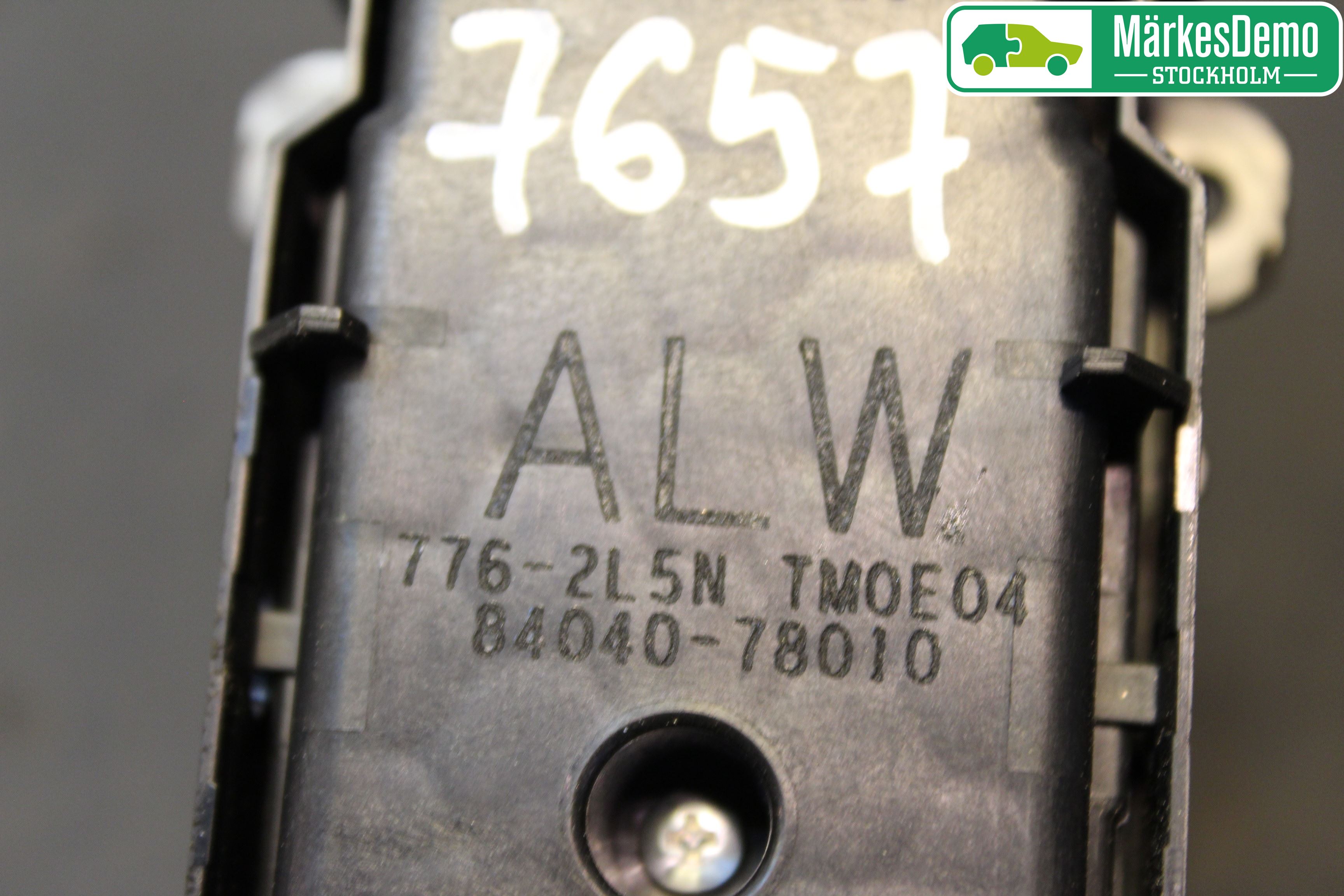 Lexus NX 300h 15-21 Strömställare Elhiss