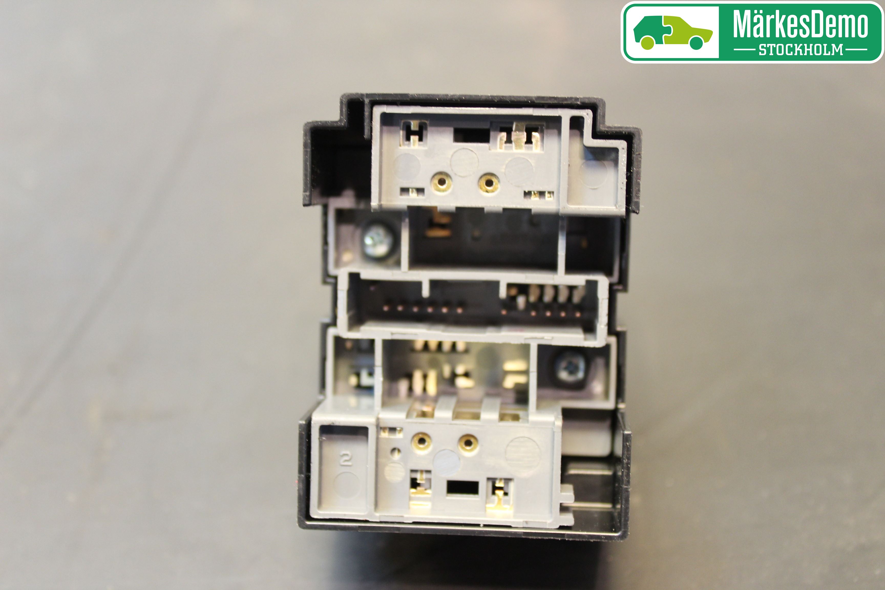 Lexus NX 300h 15-21 Strömställare Spegel