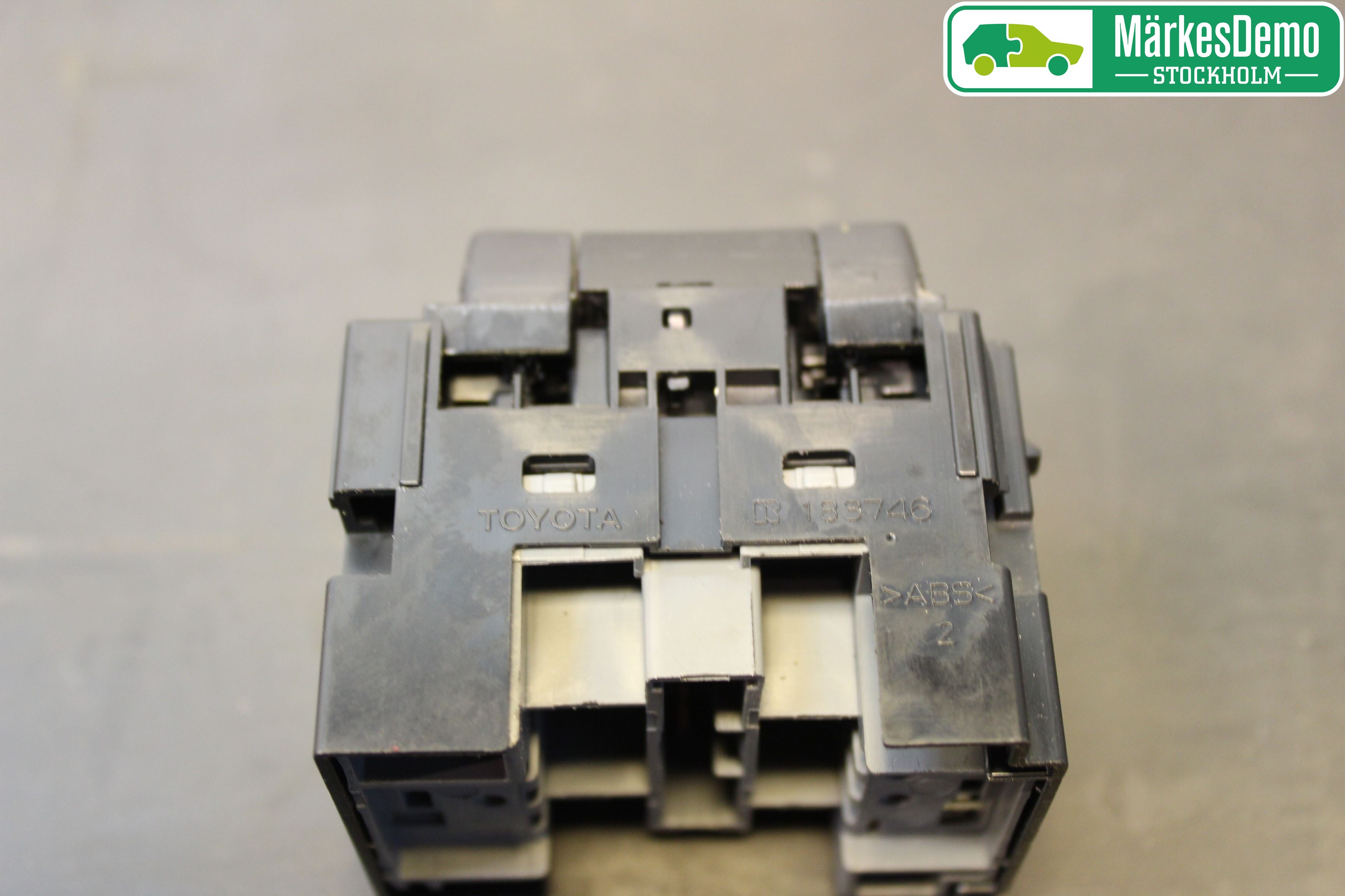 Lexus NX 300h 15-21 Strömställare Spegel