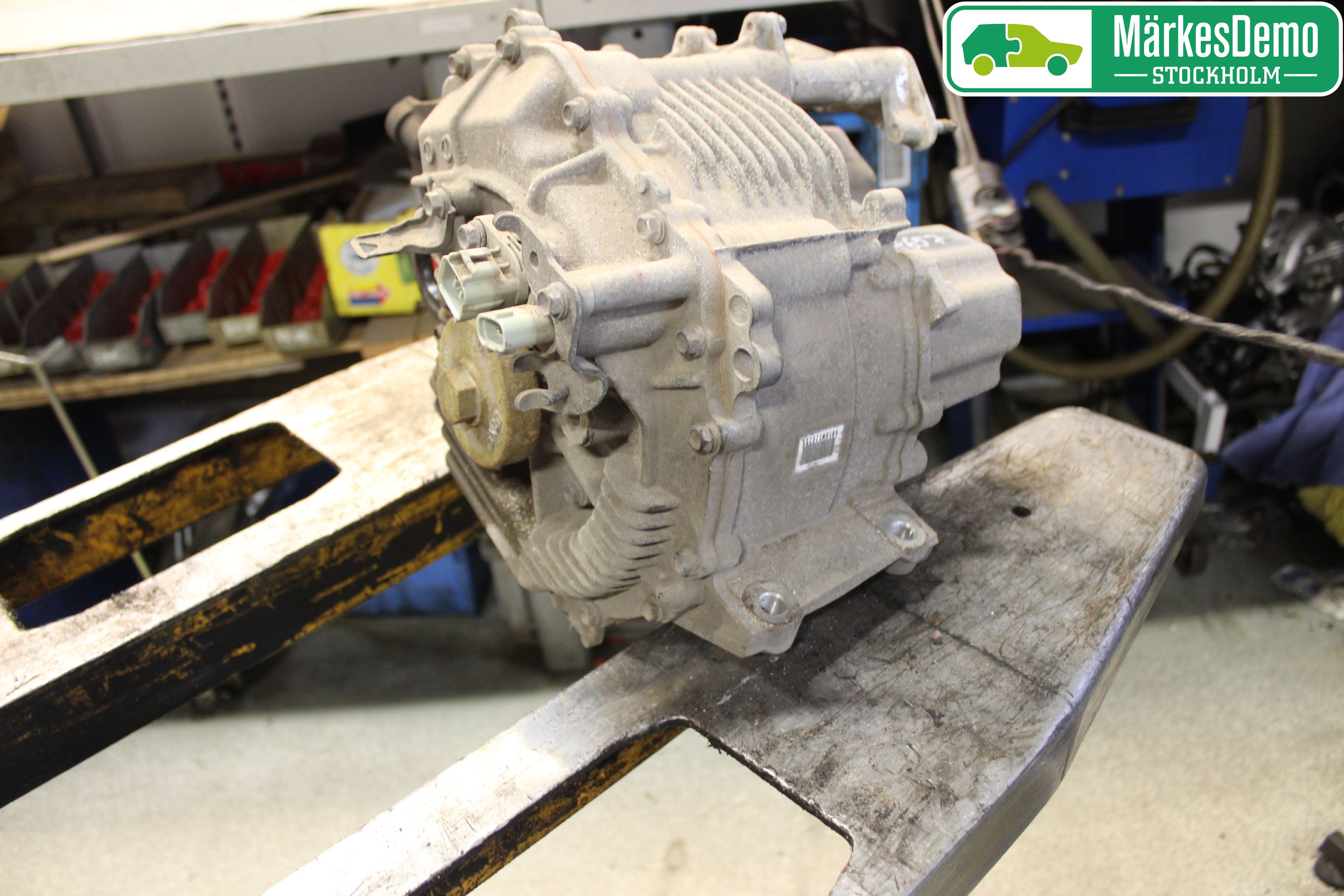 Lexus NX 300h 15-21 Motor Elektrisk Bak