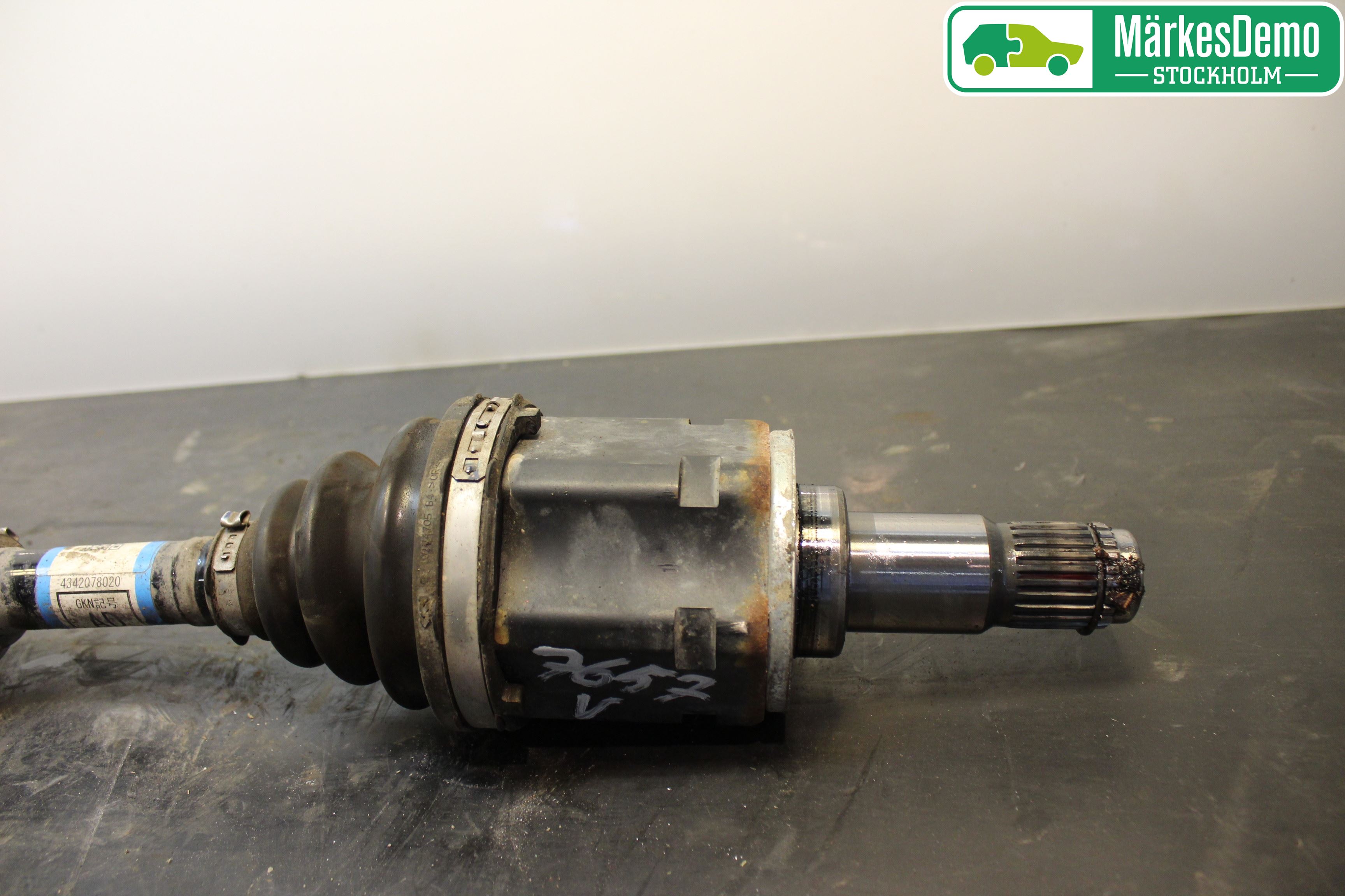 Lexus NX 300h 15-21 Drivaxel Fram Vänster