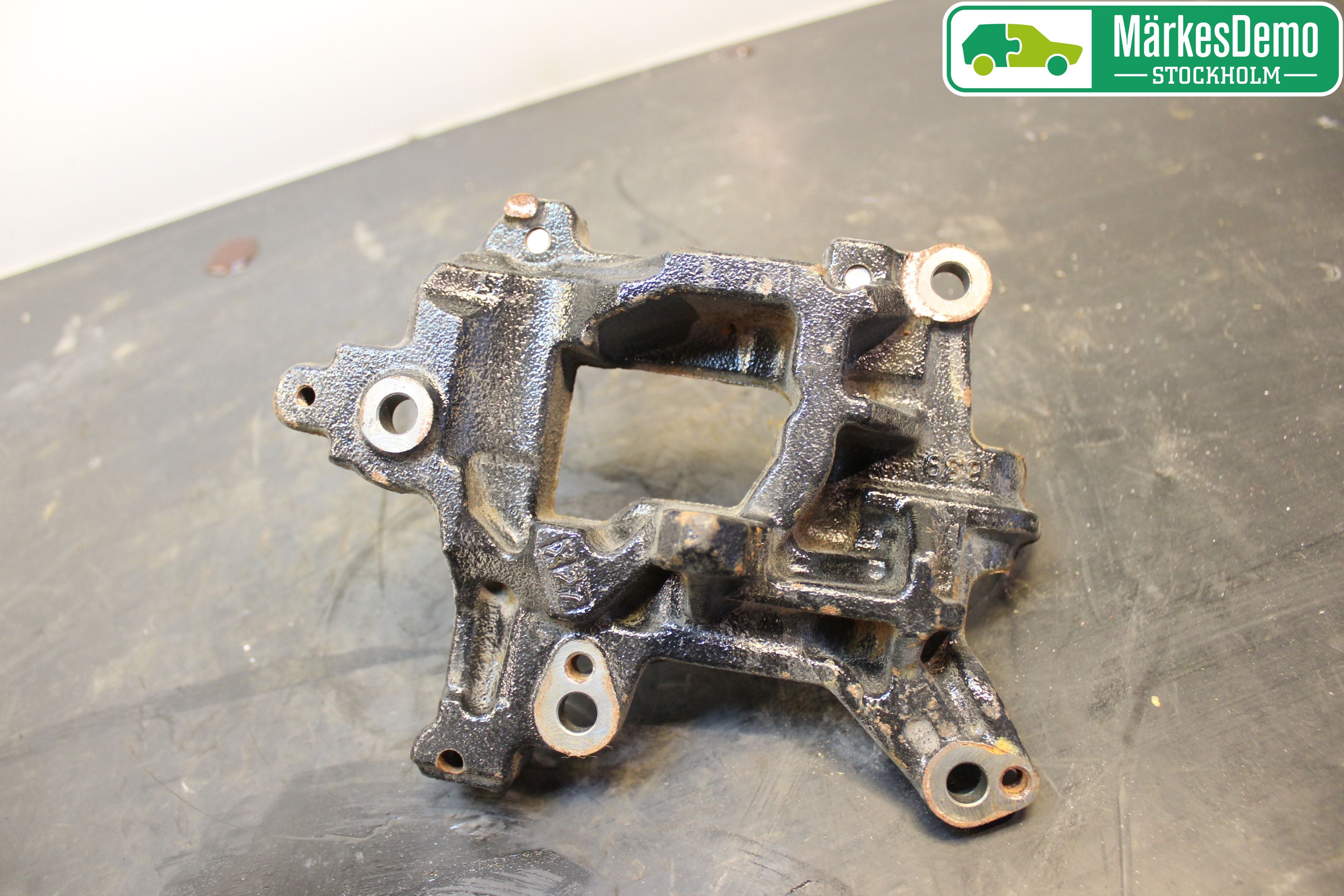 Lexus NX 300h 15-21 Ac Kompressor-Fäste