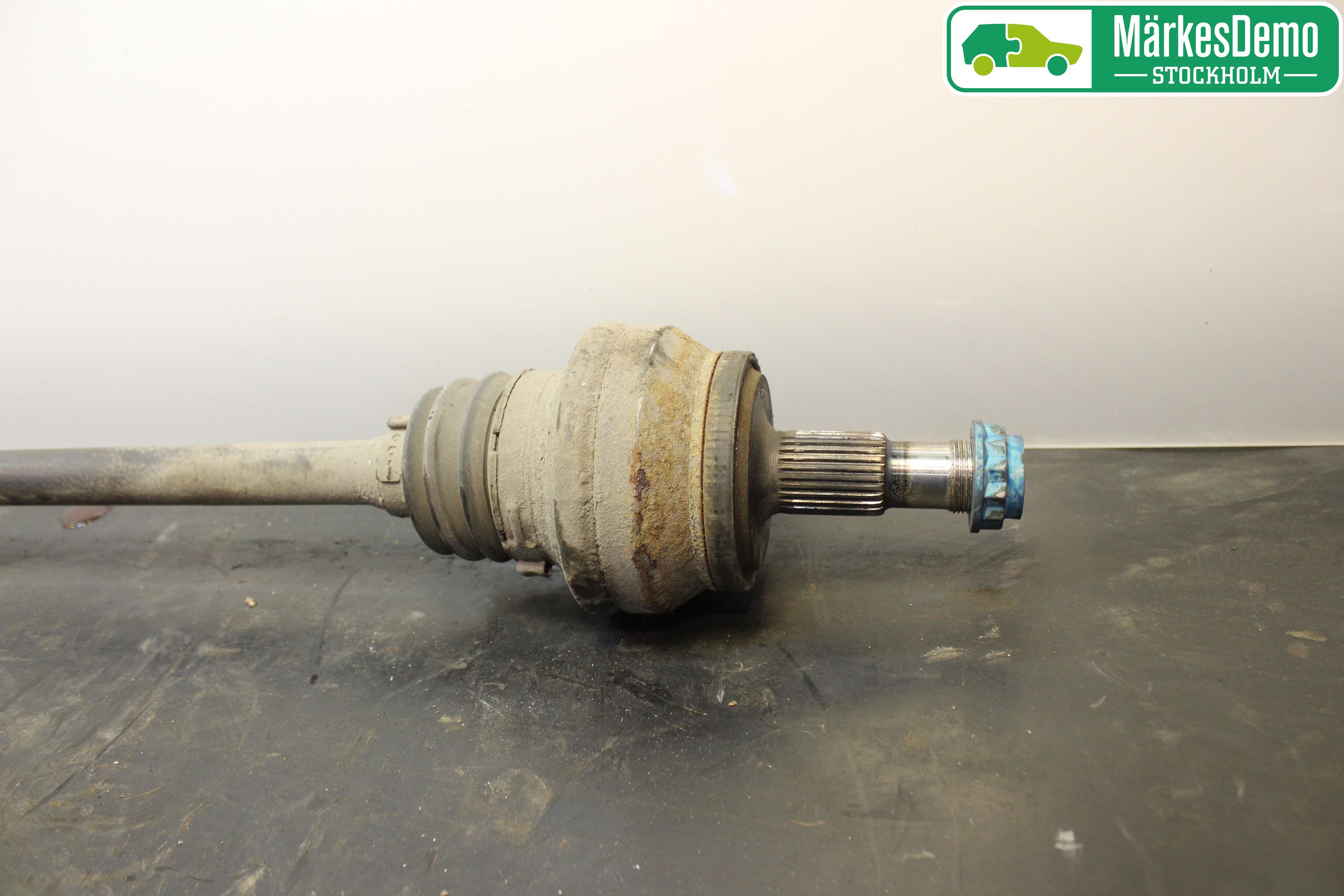 Mercedes-Benz MB E-KLASS (W212) 09-16 Drivaxel Bak Vänster